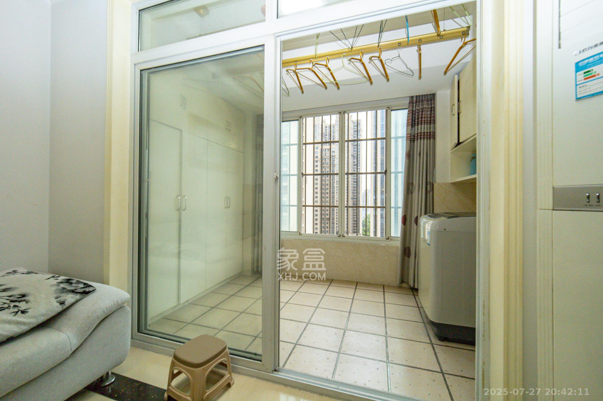 新长海广场 2室2厅1卫 42.0万 新长海广场 2室2厅1卫 42.0万阳台