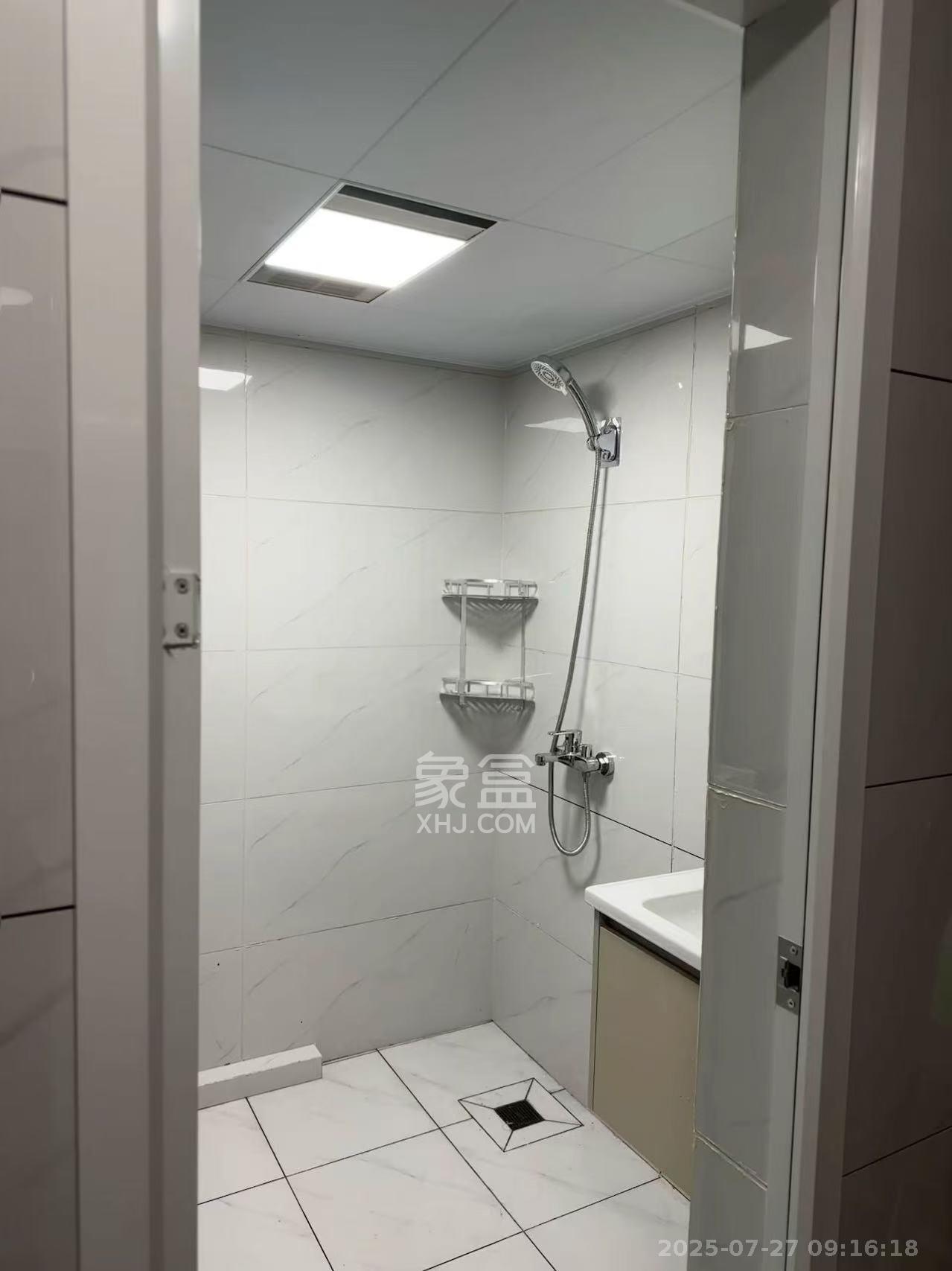 荣盛花语书苑  2室0厅0卫    2100.0元/月 荣盛花语书苑  2室0厅0卫    2100.0元/月室内图