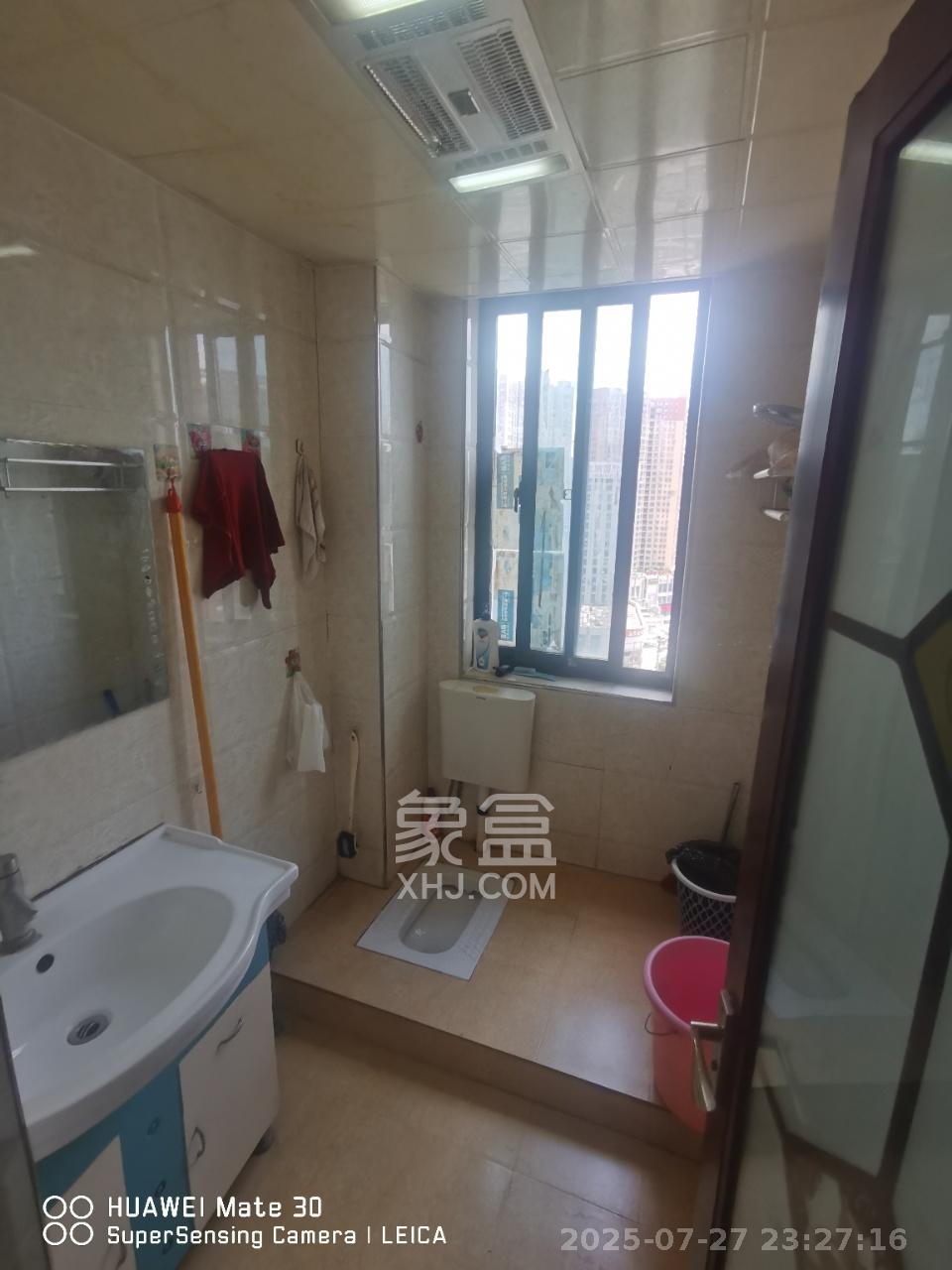 尊邸华庭  3室2厅1卫   2200.00元/月室内图
