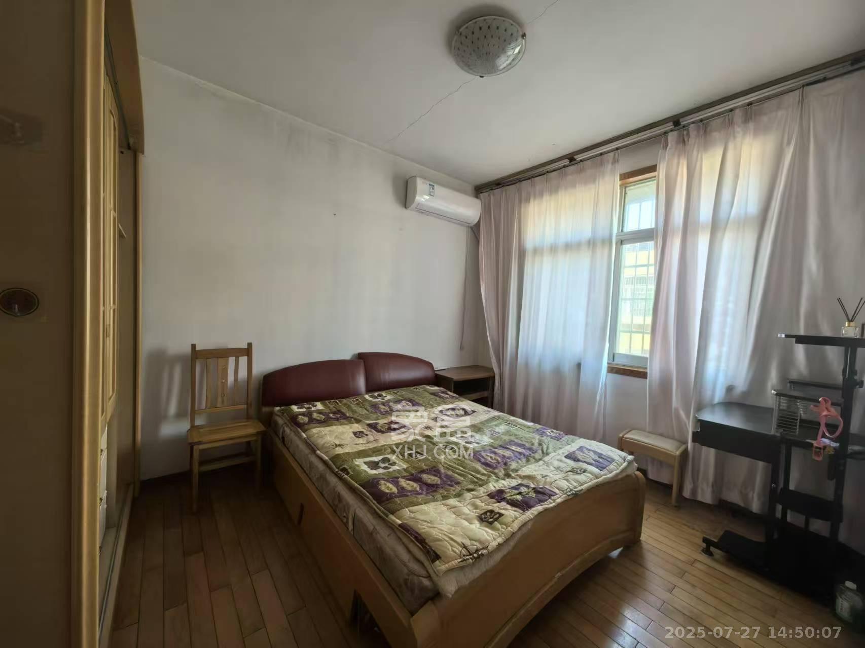 轻化公司宿舍向东南6号(产权南湖路46号) 2室2厅1卫 1500.0元/月 轻化公司宿舍向东南6号(产权南湖路46号) 2室2厅1卫 1500.0元/月室内图