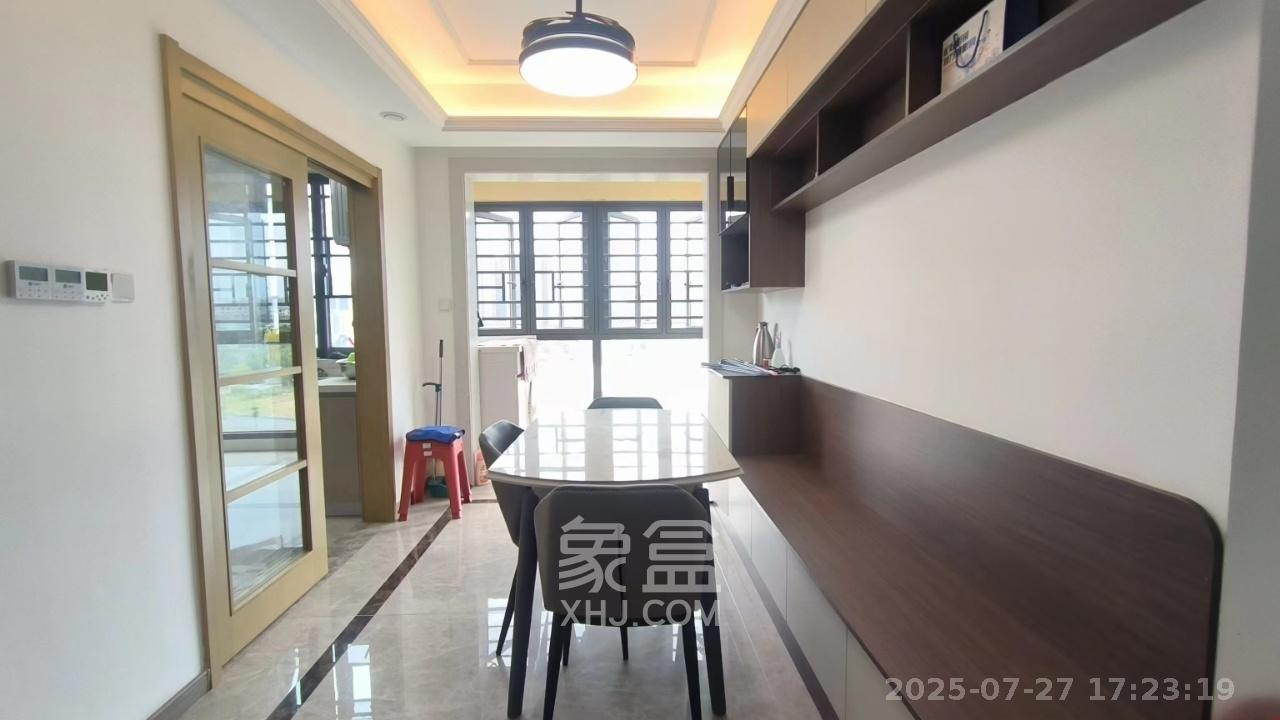 中建璟和城  4室2厅2卫   3200.00元/月室内图