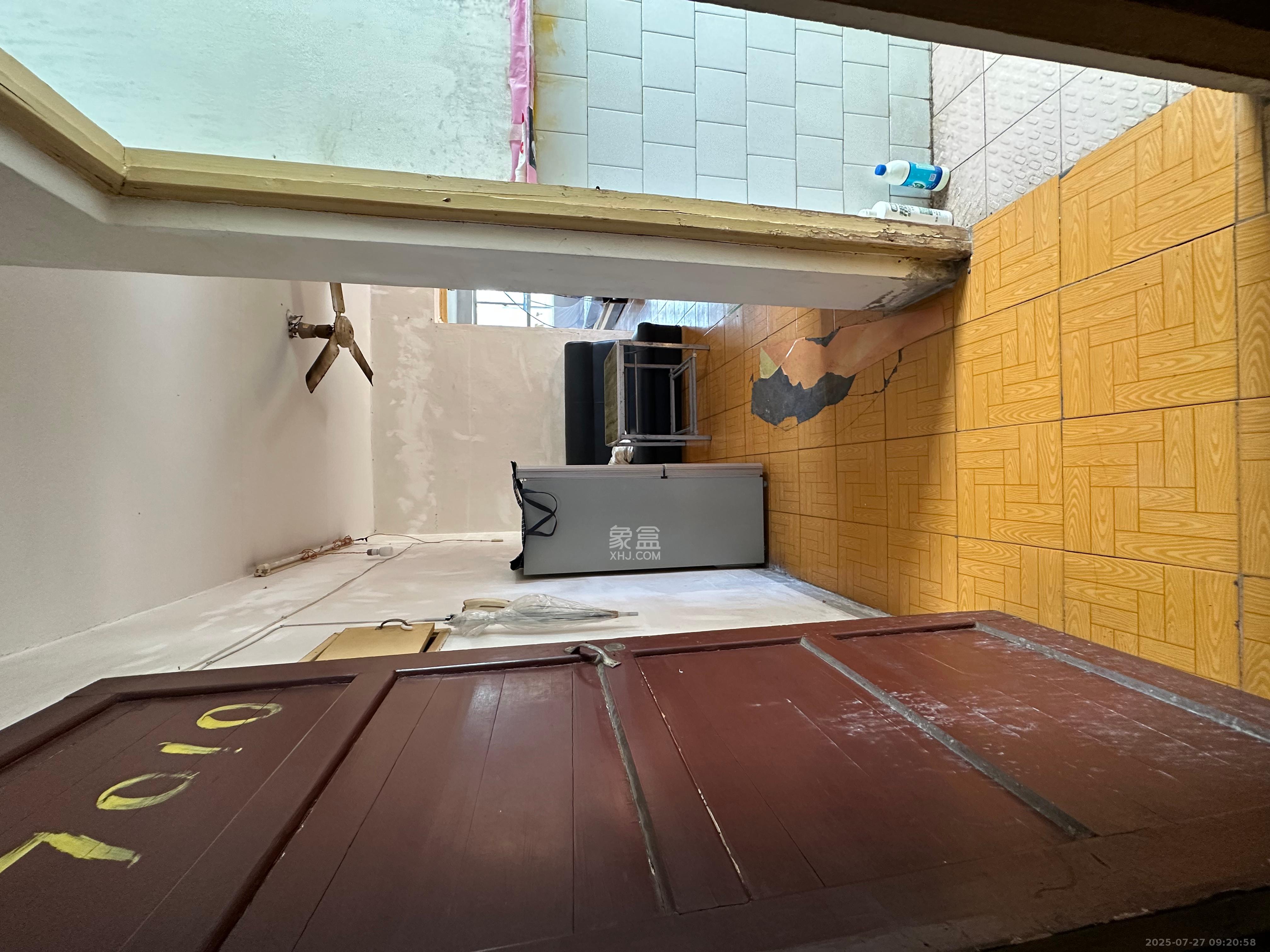 火星一片 1室1厅1卫 700.0元/月 火星一片 1室1厅1卫 700.0元/月室内图