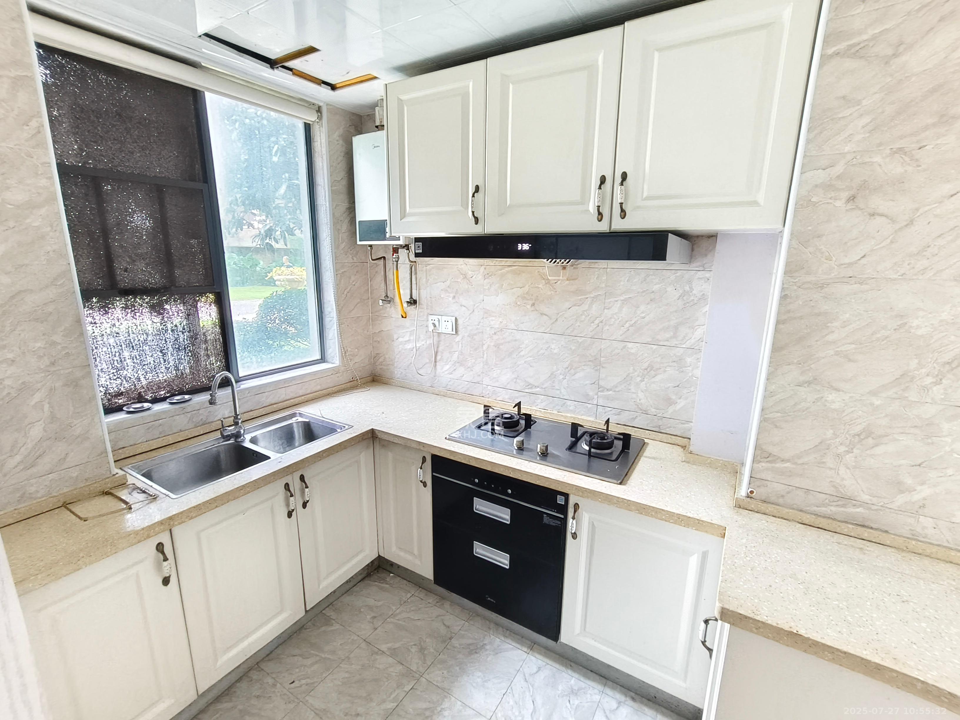 荣盛花语书苑 4室0厅0卫 3500.0元/月 荣盛花语书苑 4室0厅0卫 3500.0元/月室内图