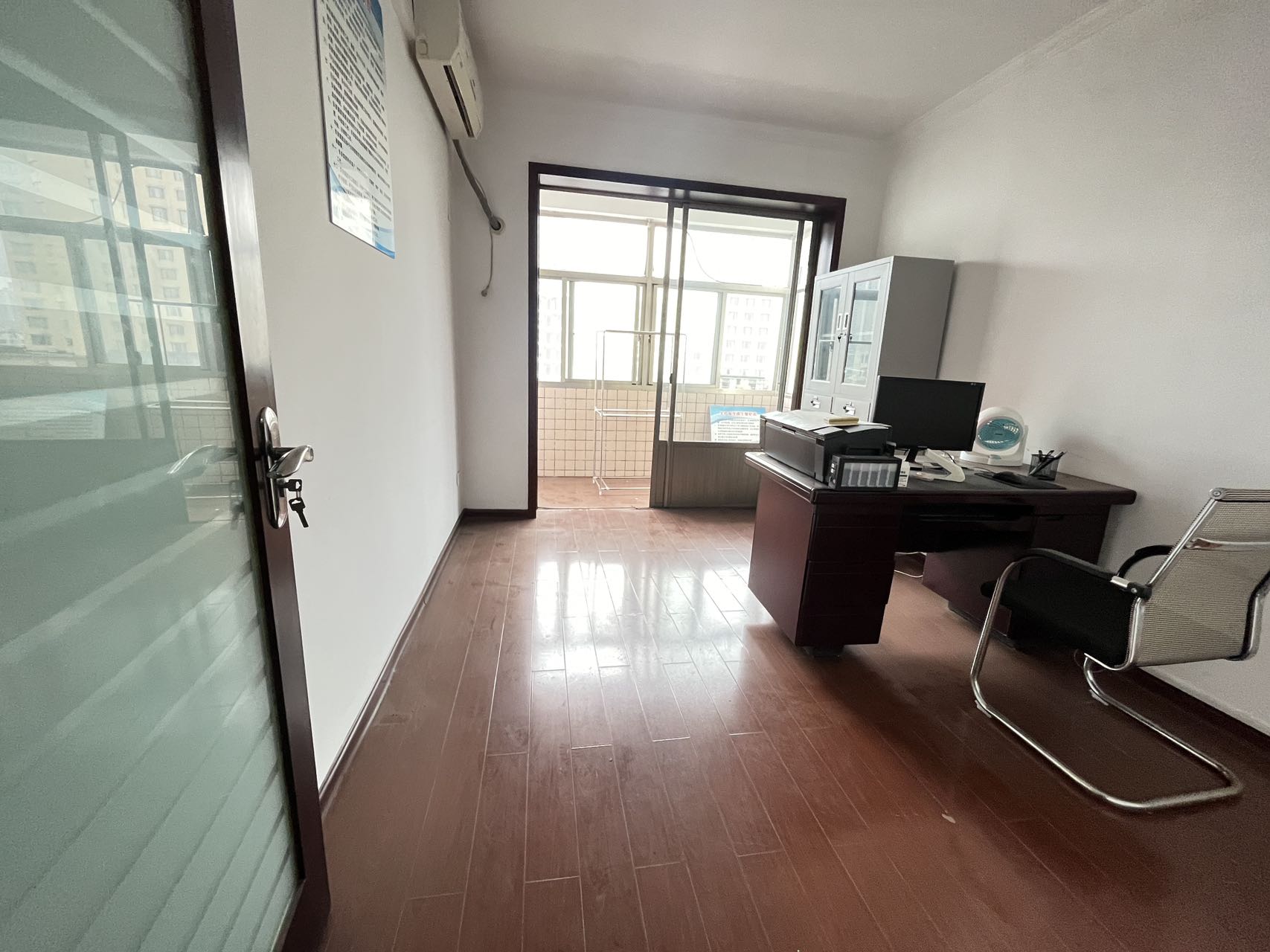 时代广场  4室2厅2卫    4800.0元/月 时代广场  4室2厅2卫    4800.0元/月室内图