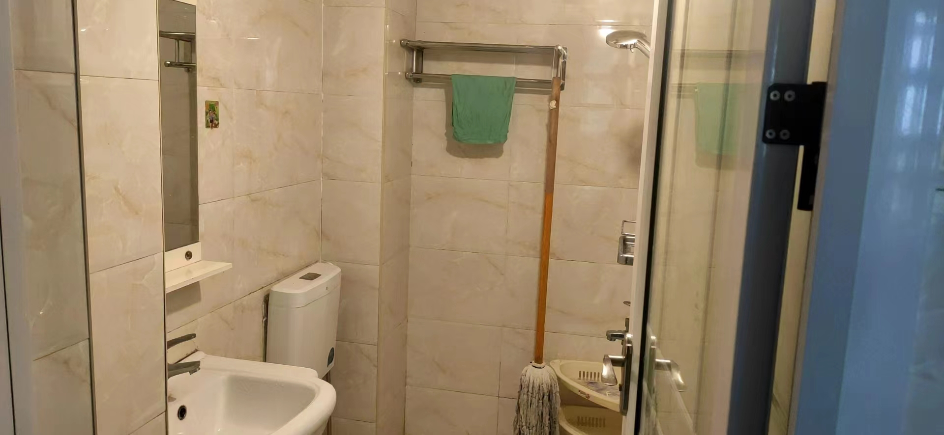 鹏利广场 1室1厅1卫 1000.0元/月 鹏利广场 1室1厅1卫 1000.0元/月室内图