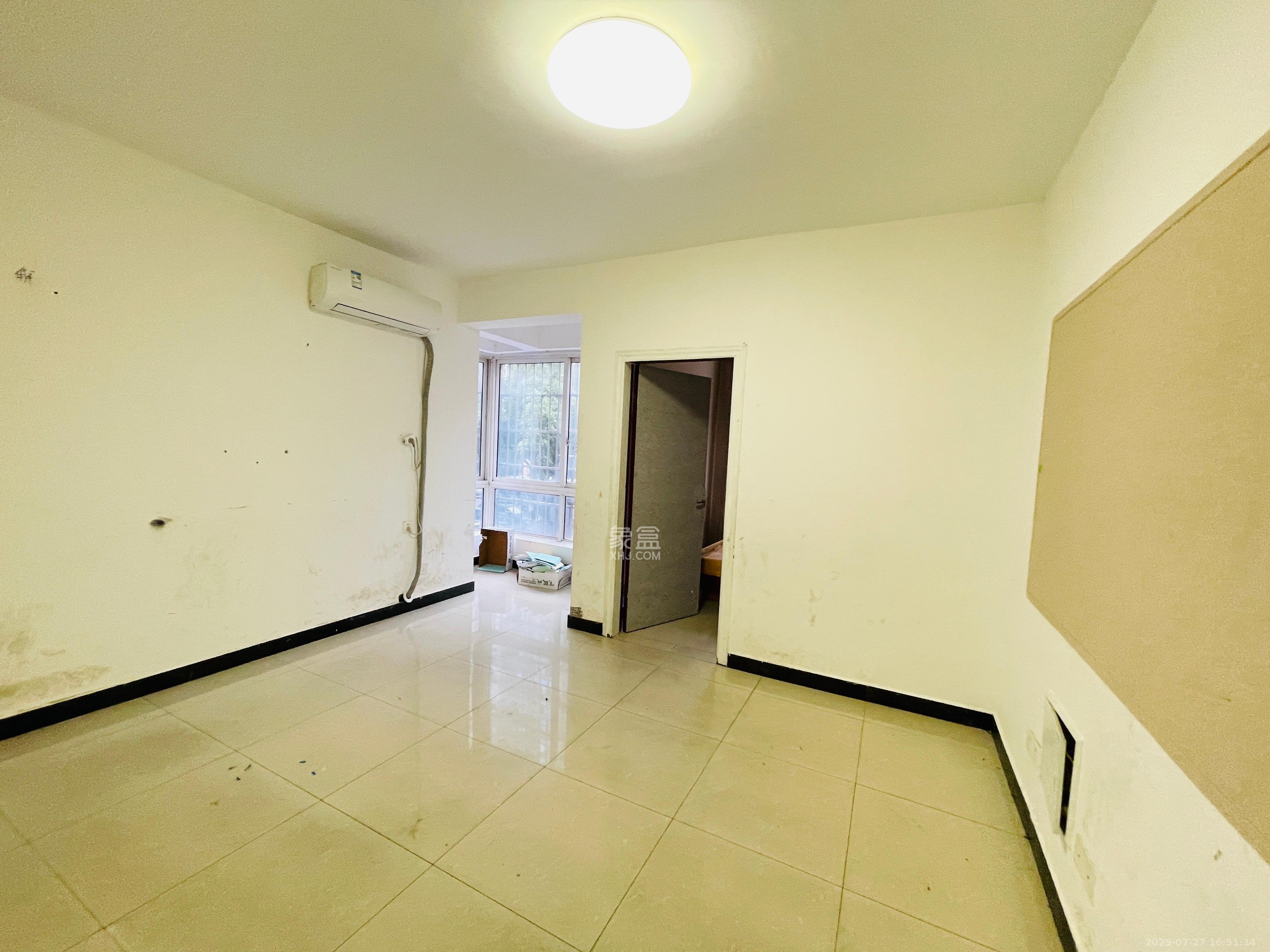 鑫科明珠 3室2厅1卫 2600.0元/月 鑫科明珠 3室2厅1卫 2600.0元/月室内图