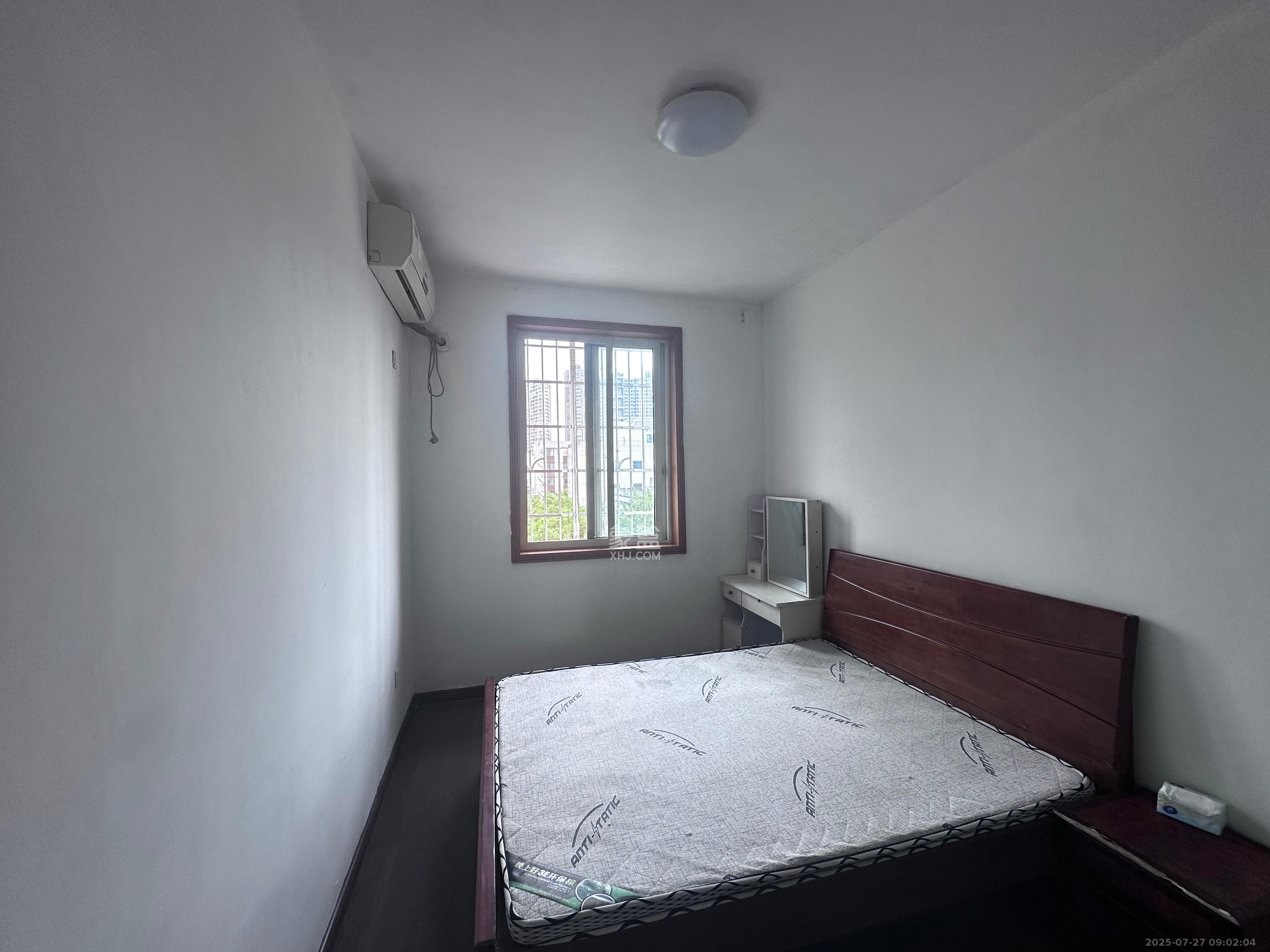 火星镇紫芸阁  3室1厅1卫    1600.0元/月室内图