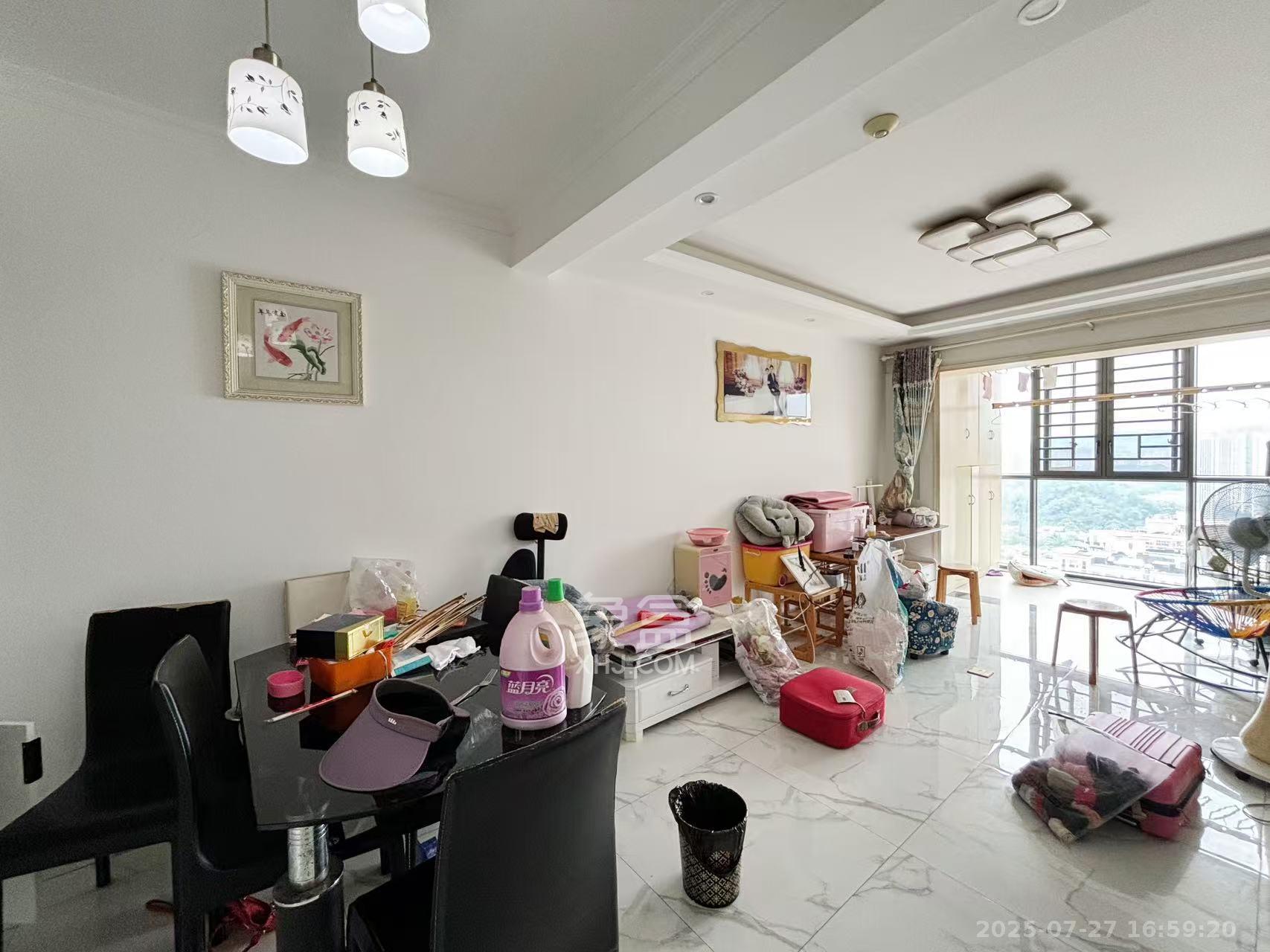 卓越蔚蓝海岸三期  2室1厅1卫    2000.0元/月 卓越蔚蓝海岸三期  2室1厅1卫    2000.0元/月室内图