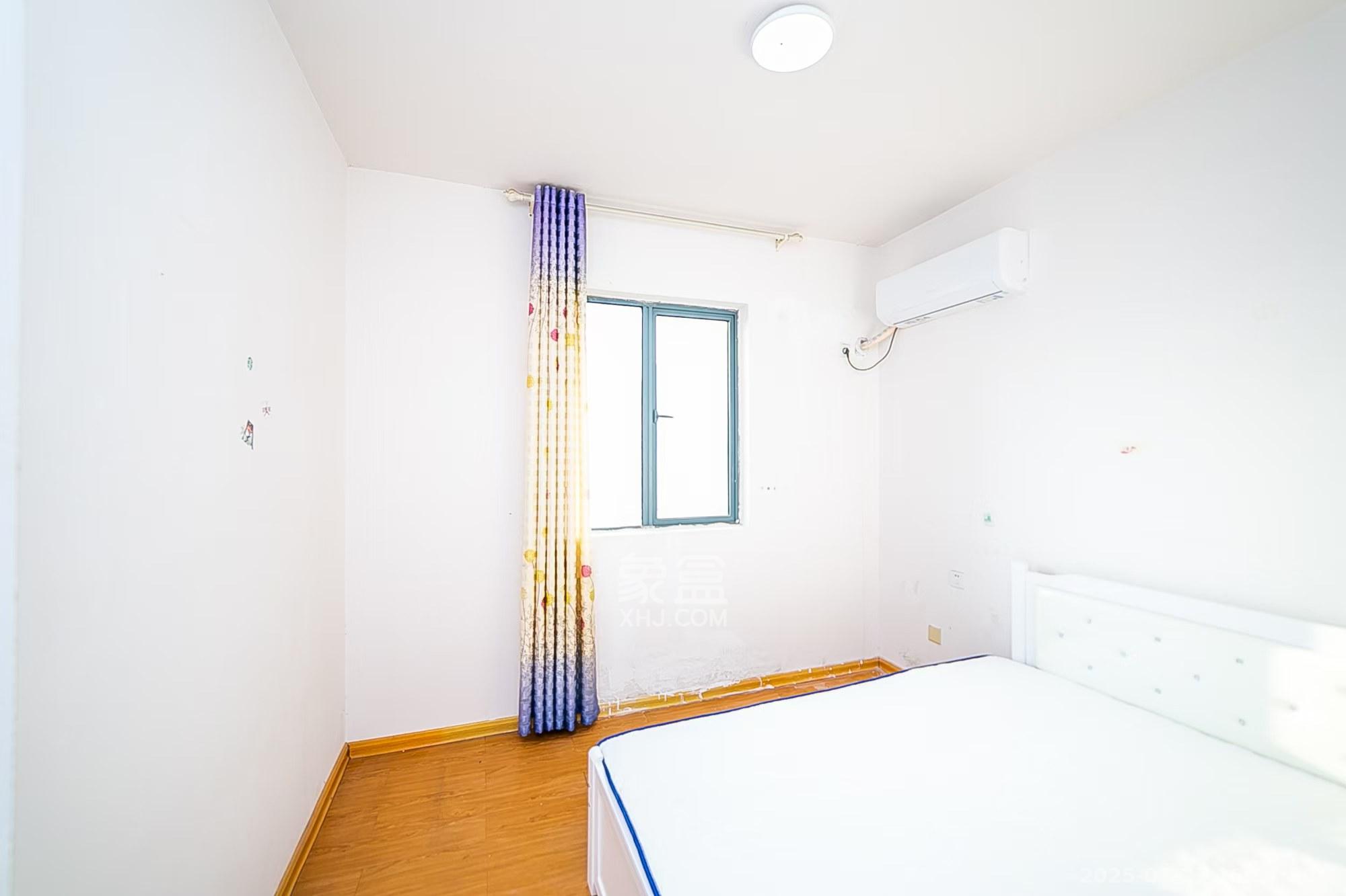 荣盛花语书苑  3室2厅1卫    2400.0元/月室内图