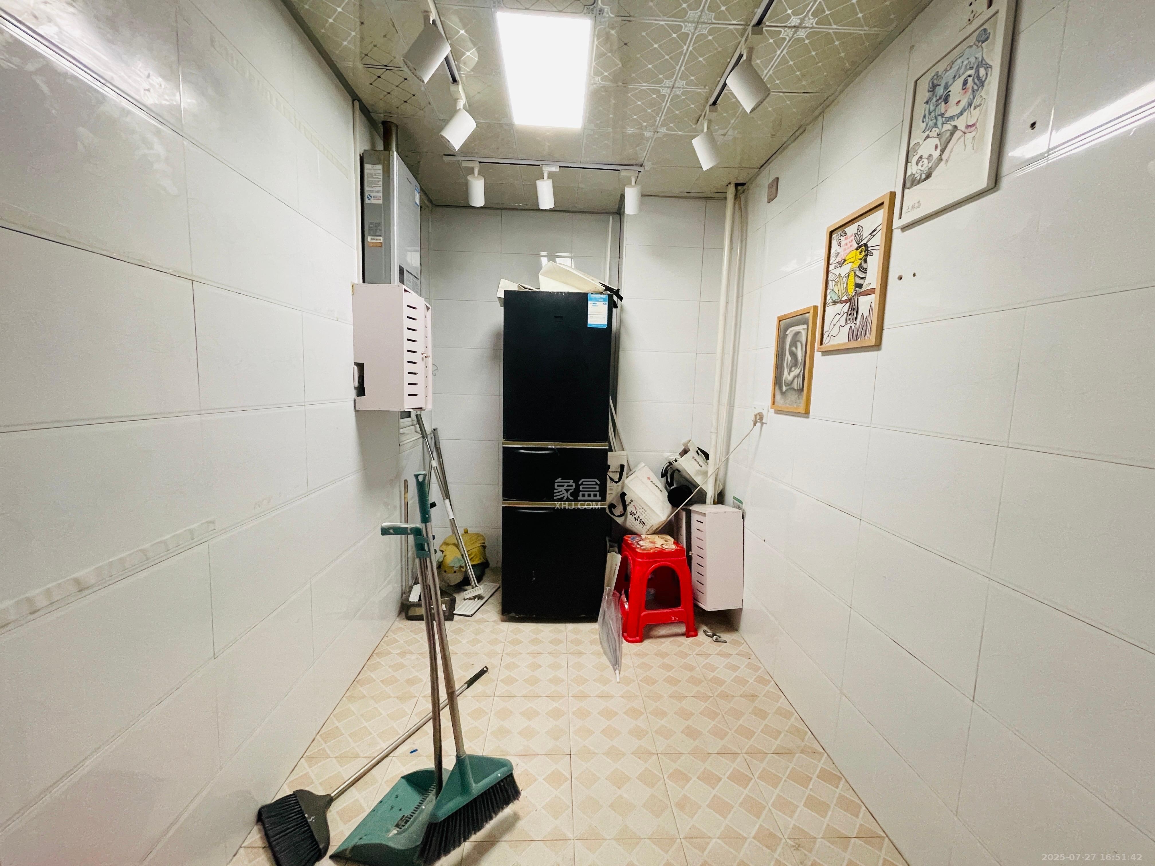 鑫科明珠 3室2厅1卫 2600.0元/月 鑫科明珠 3室2厅1卫 2600.0元/月室内图