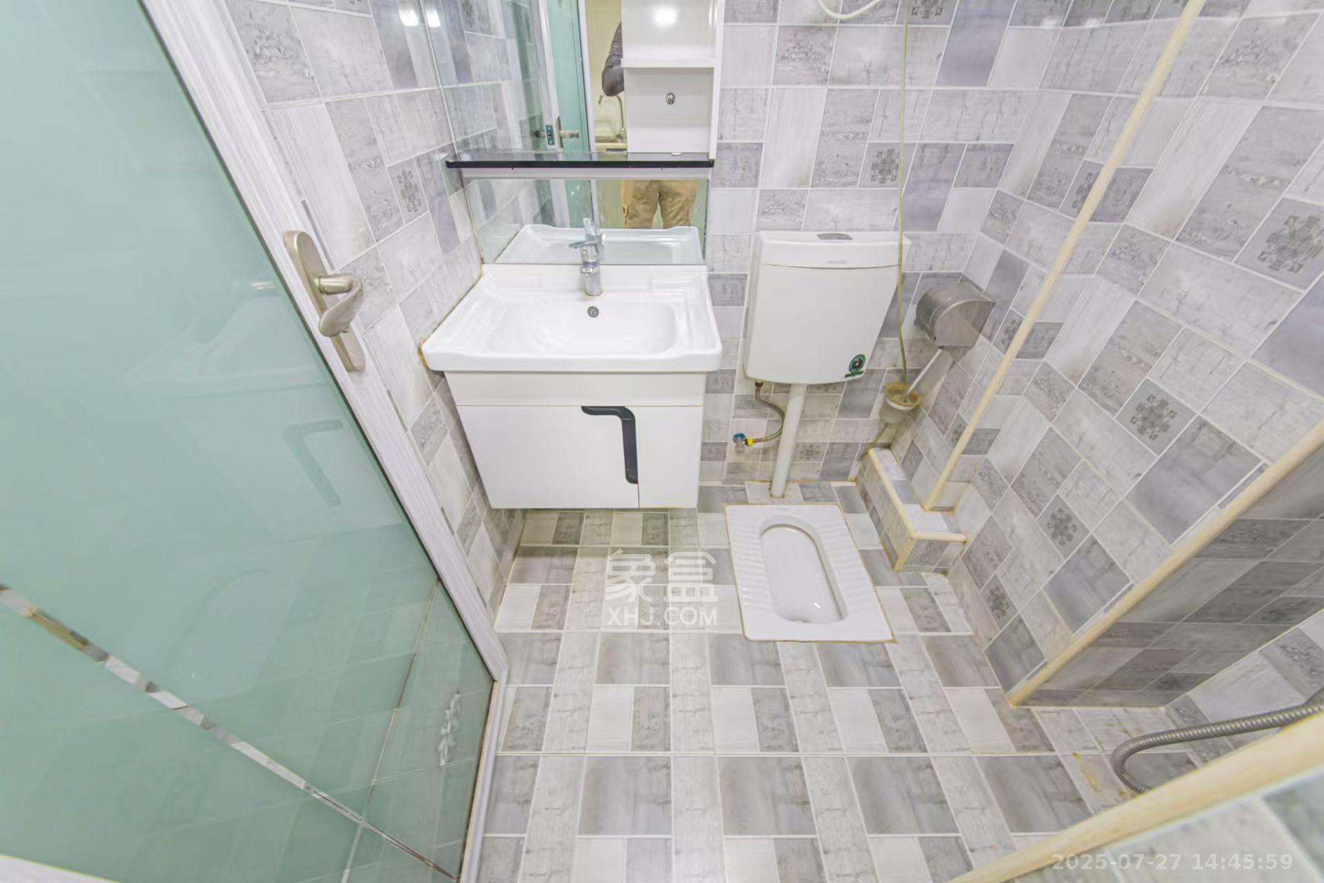 中建芙蓉嘉苑 1室1厅1卫 1100.0元/月 中建芙蓉嘉苑 1室1厅1卫 1100.0元/月室内图