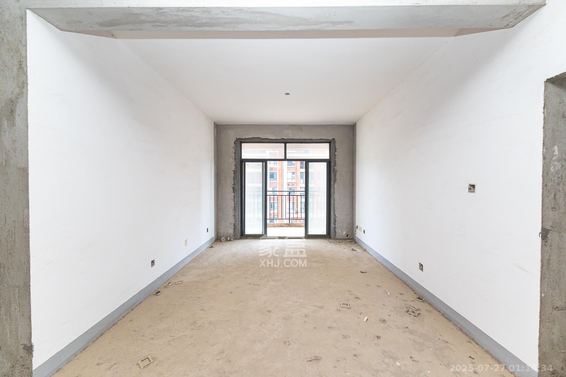 浩龙音乐界  3室2厅2卫    49.8万 浩龙音乐界  3室2厅2卫    49.8万客厅