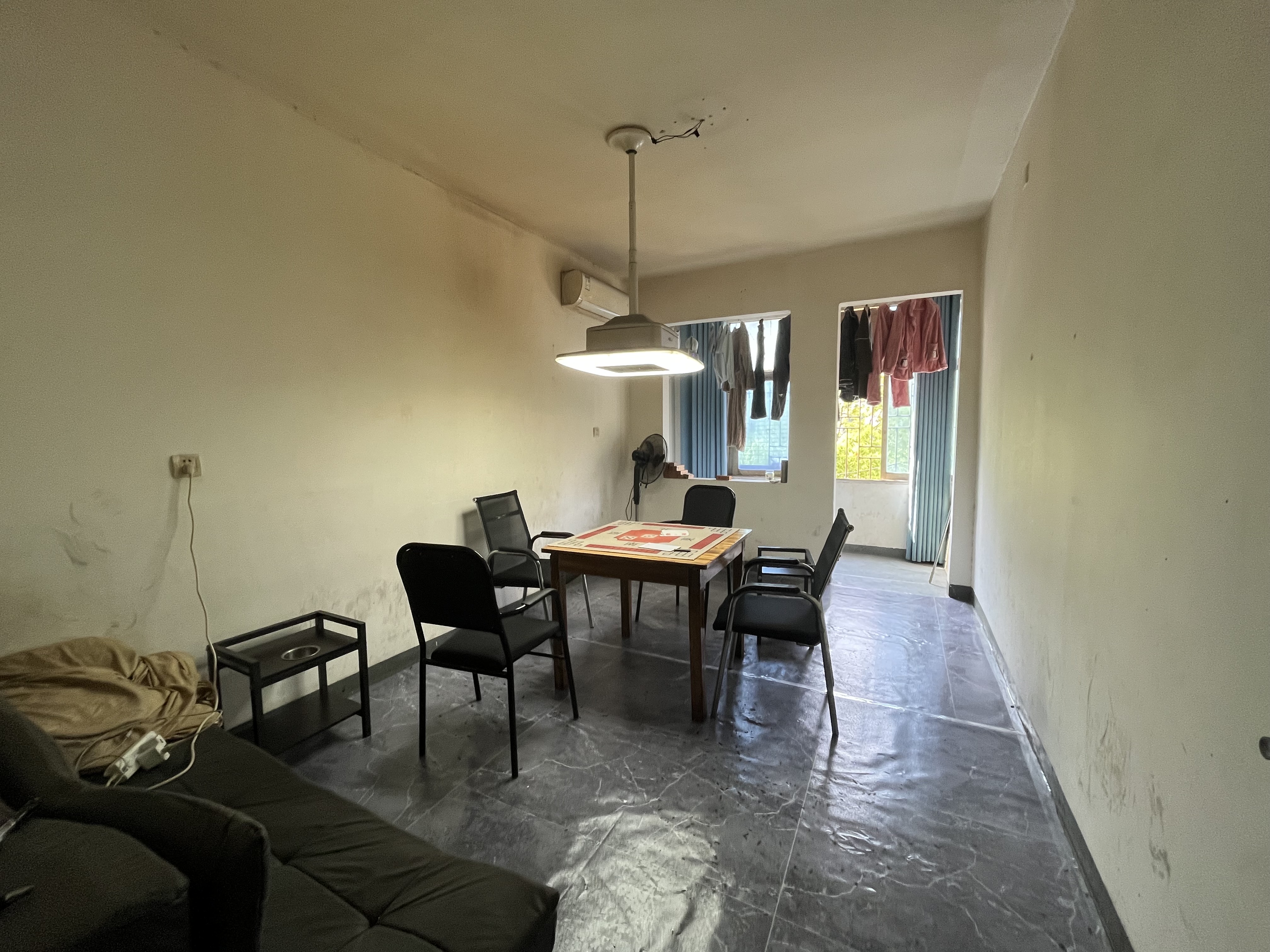 娄星区散盘 3室2厅2卫 29.8万 娄星区散盘 3室2厅2卫 29.8万客厅