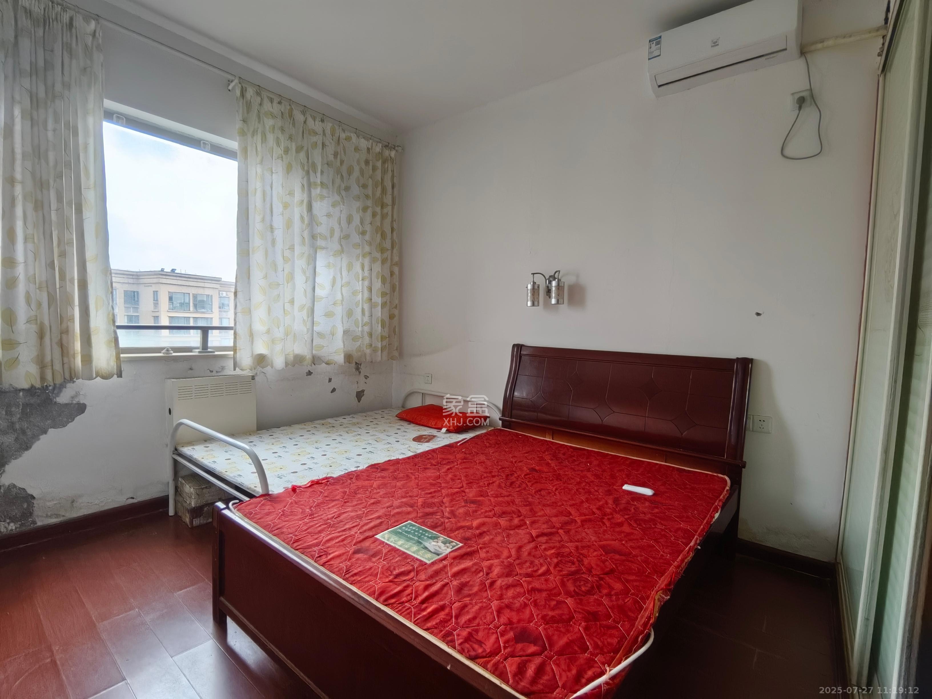 怡海星城 1室2厅1卫 1550.0元/月 怡海星城 1室2厅1卫 1550.0元/月室内图