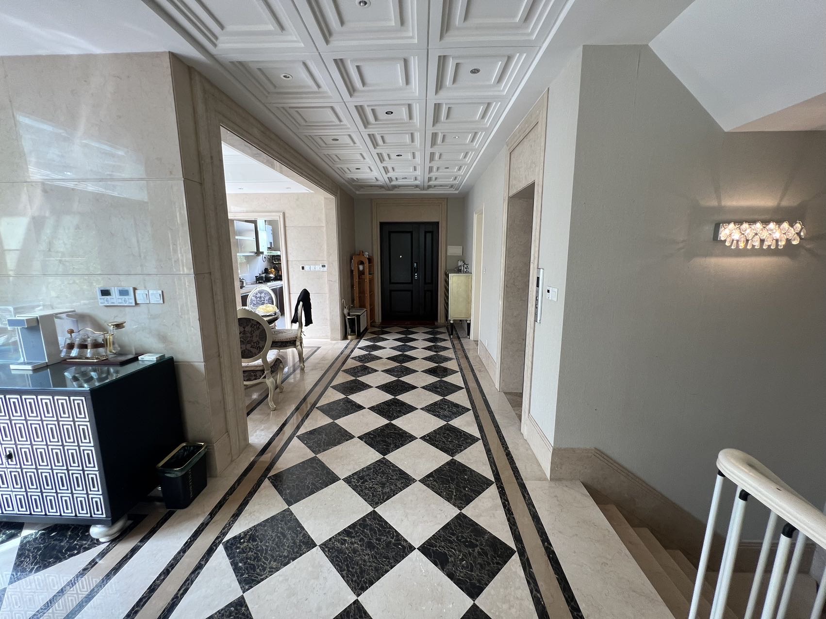 龙墅湾  6室3厅2卫    30000.0元/月 龙墅湾  6室3厅2卫    30000.0元/月室内图