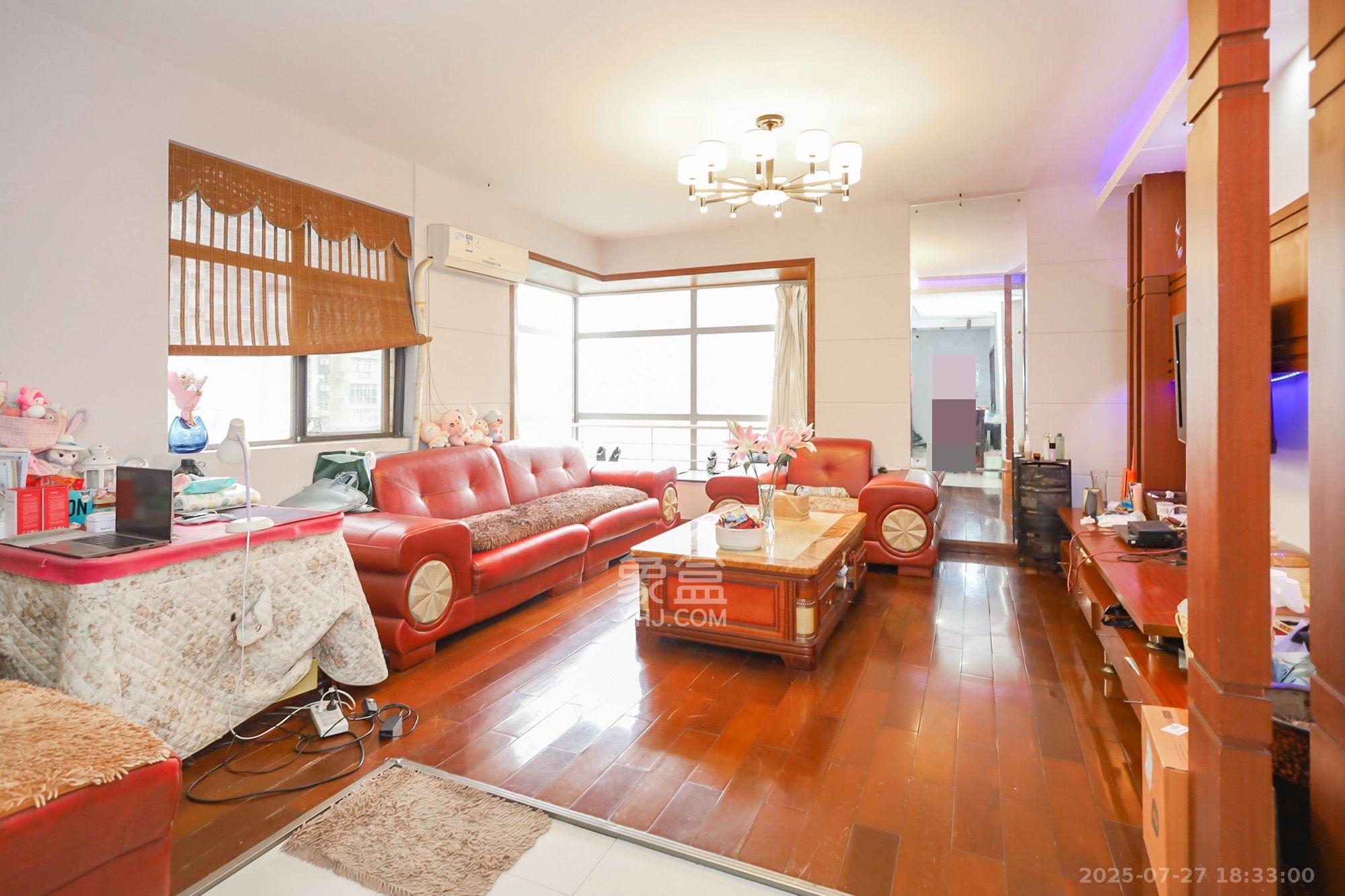 沁园春 3室2厅2卫 3500.0元/月 沁园春 3室2厅2卫 3500.0元/月室内图