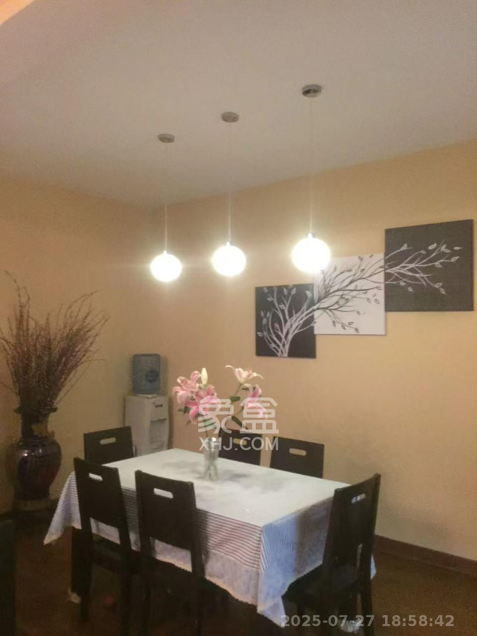 万事佳景园 3室2厅2卫 2200.0元/月 万事佳景园 3室2厅2卫 2200.0元/月室内图