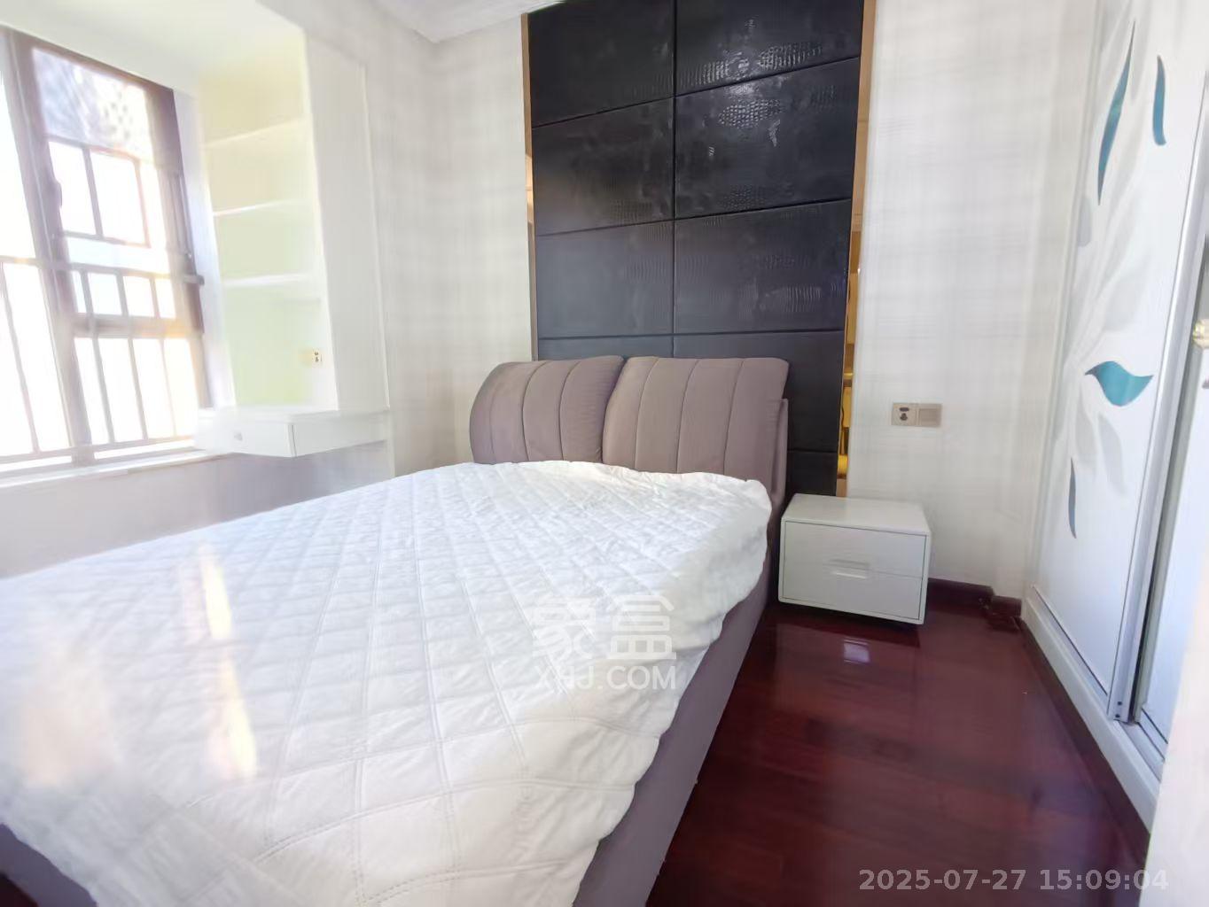 荣盛花语馨苑  3室2厅1卫   2600.00元/月室内图