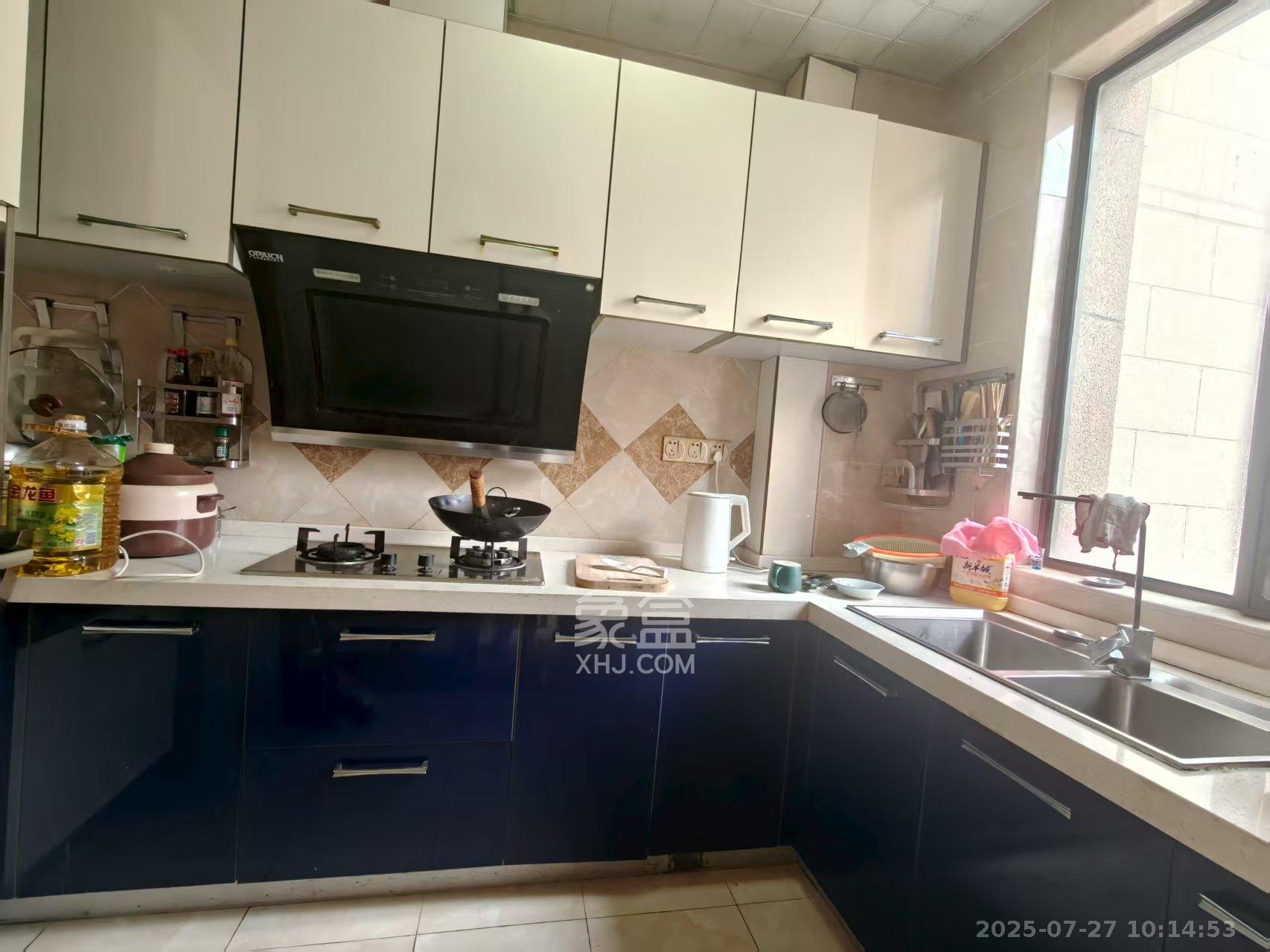 金茂梅溪湖  3室1厅2卫    3600.0元/月室内图