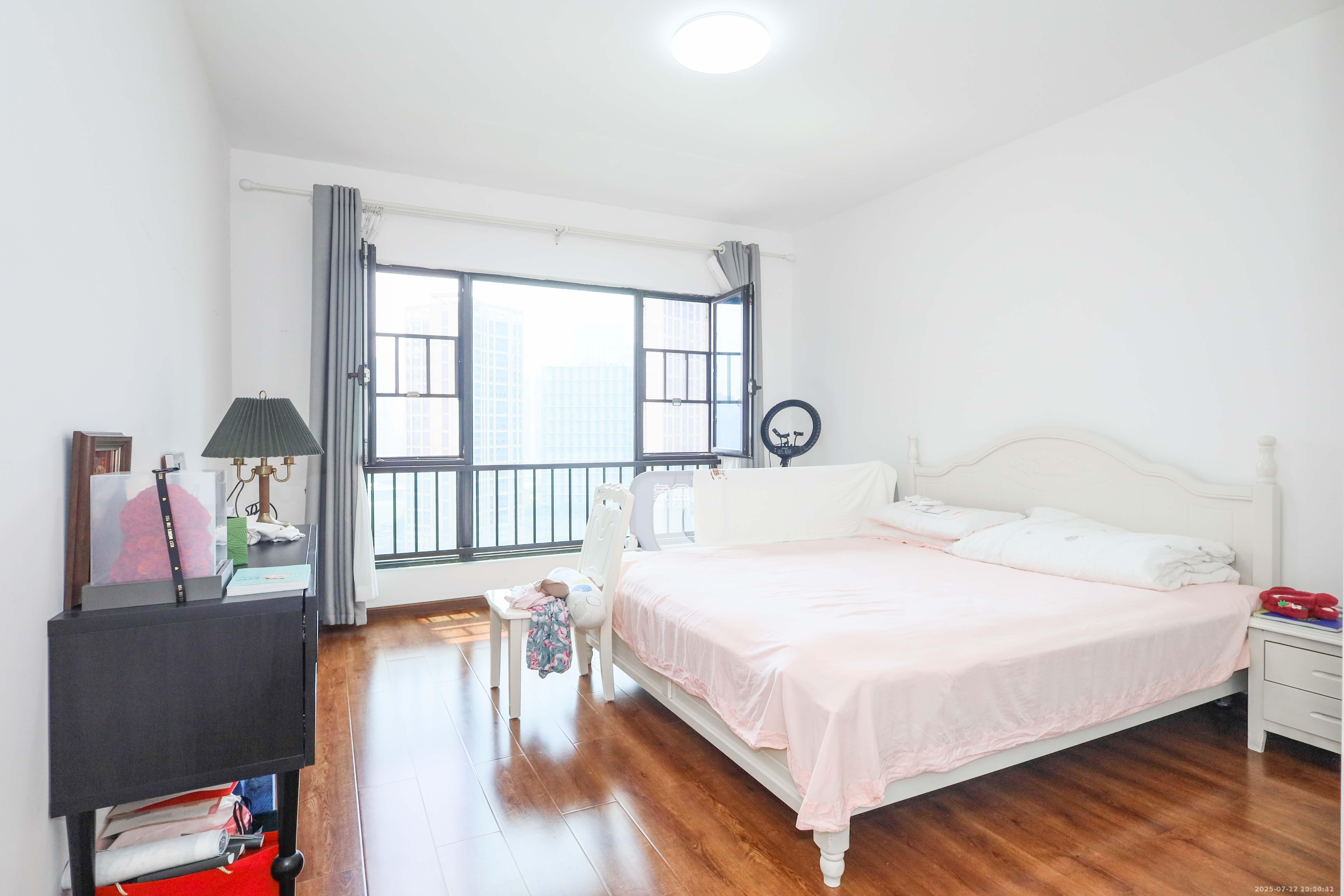 晟通牡丹舸  3室2厅2卫    5000.0元/月室内图