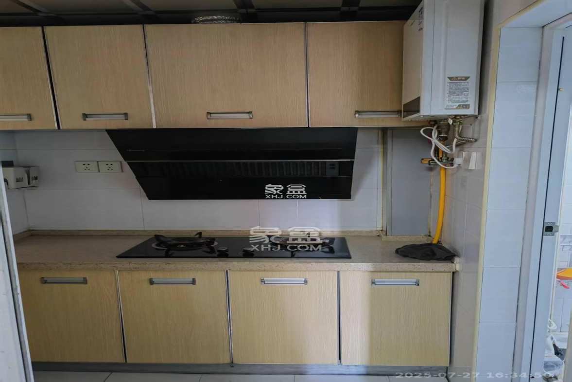 银轩铭誉(四海怡家) 1室1厅1卫 2300.0元/月 银轩铭誉(四海怡家) 1室1厅1卫 2300.0元/月室内图