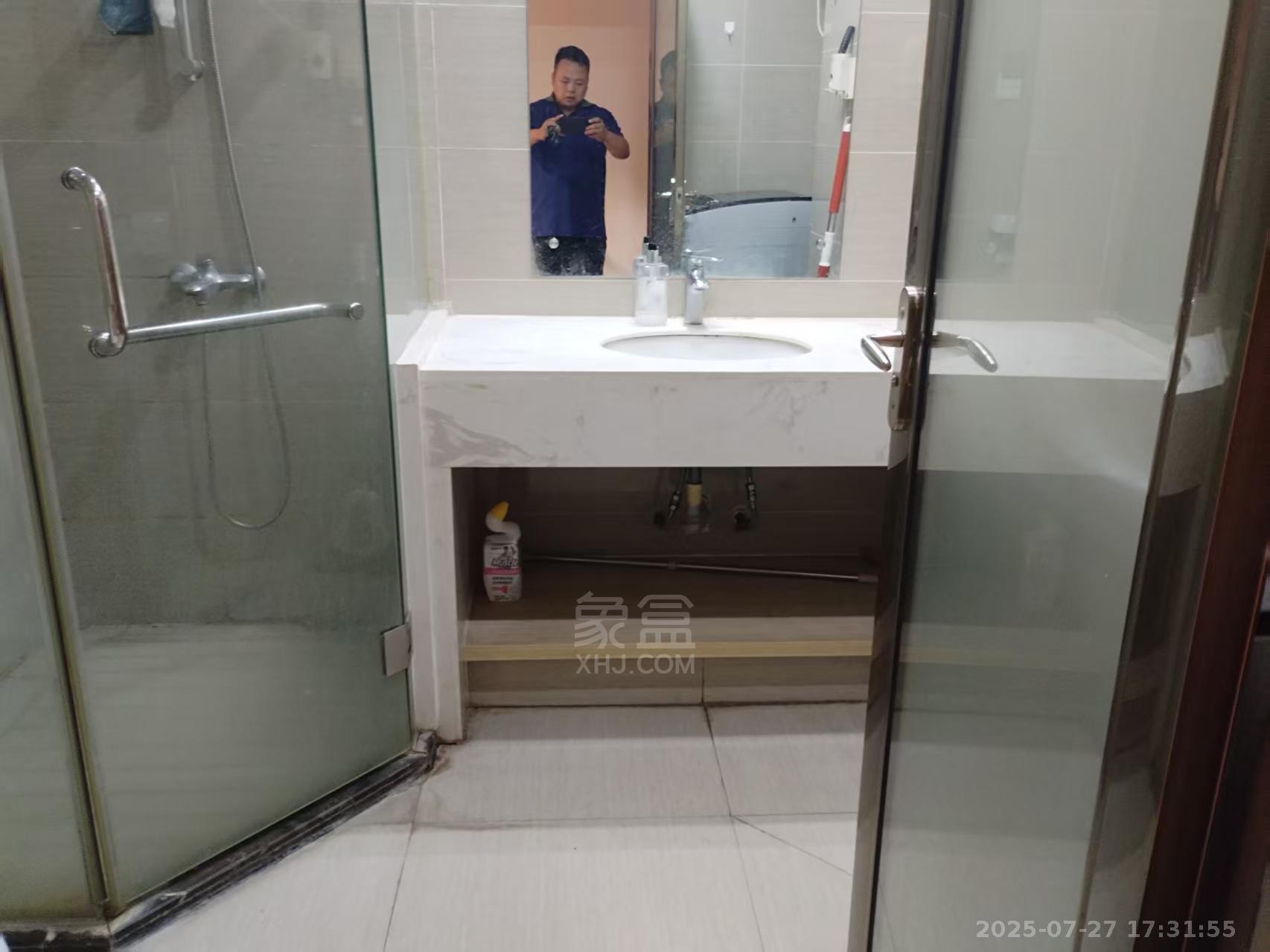 湘江名都 1室1厅1卫 1500.0元/月 湘江名都 1室1厅1卫 1500.0元/月室内图