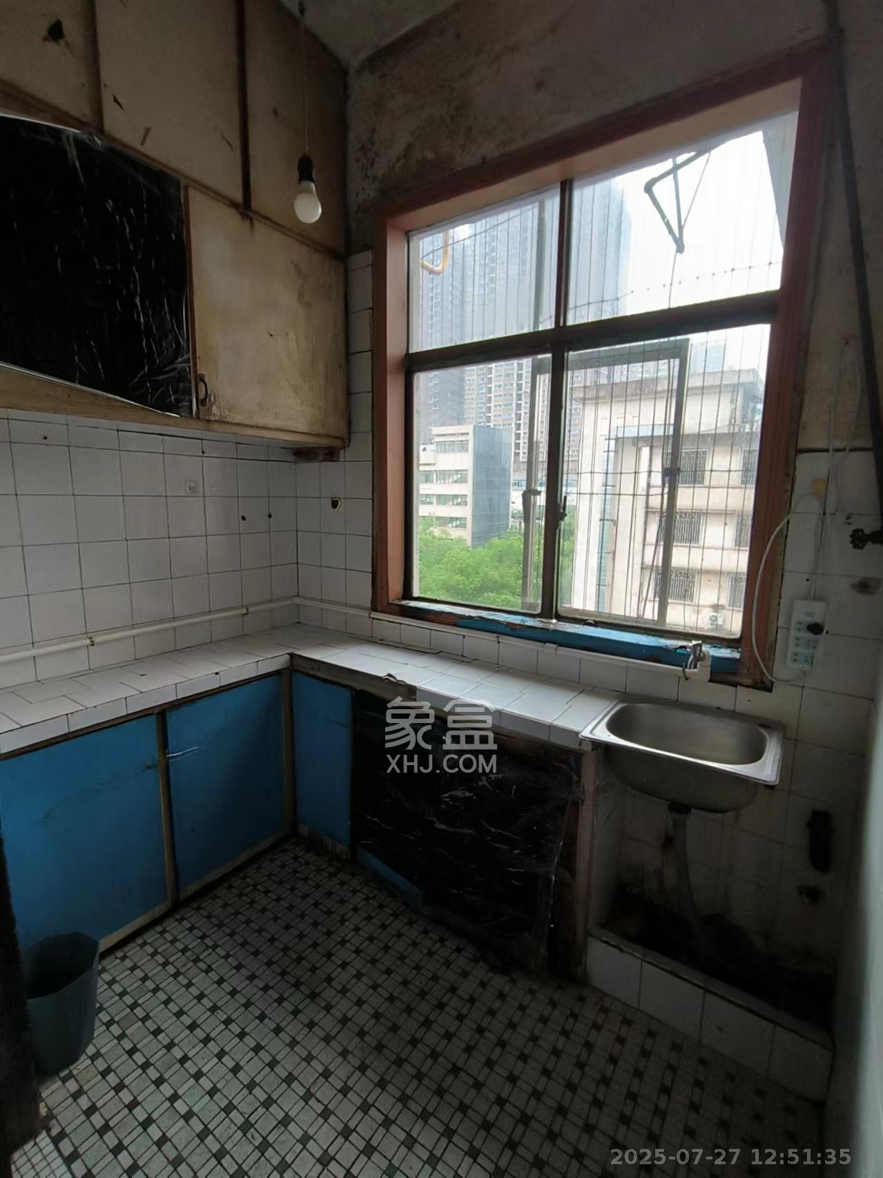 向韶村  2室1厅1卫    1200.0元/月室内图