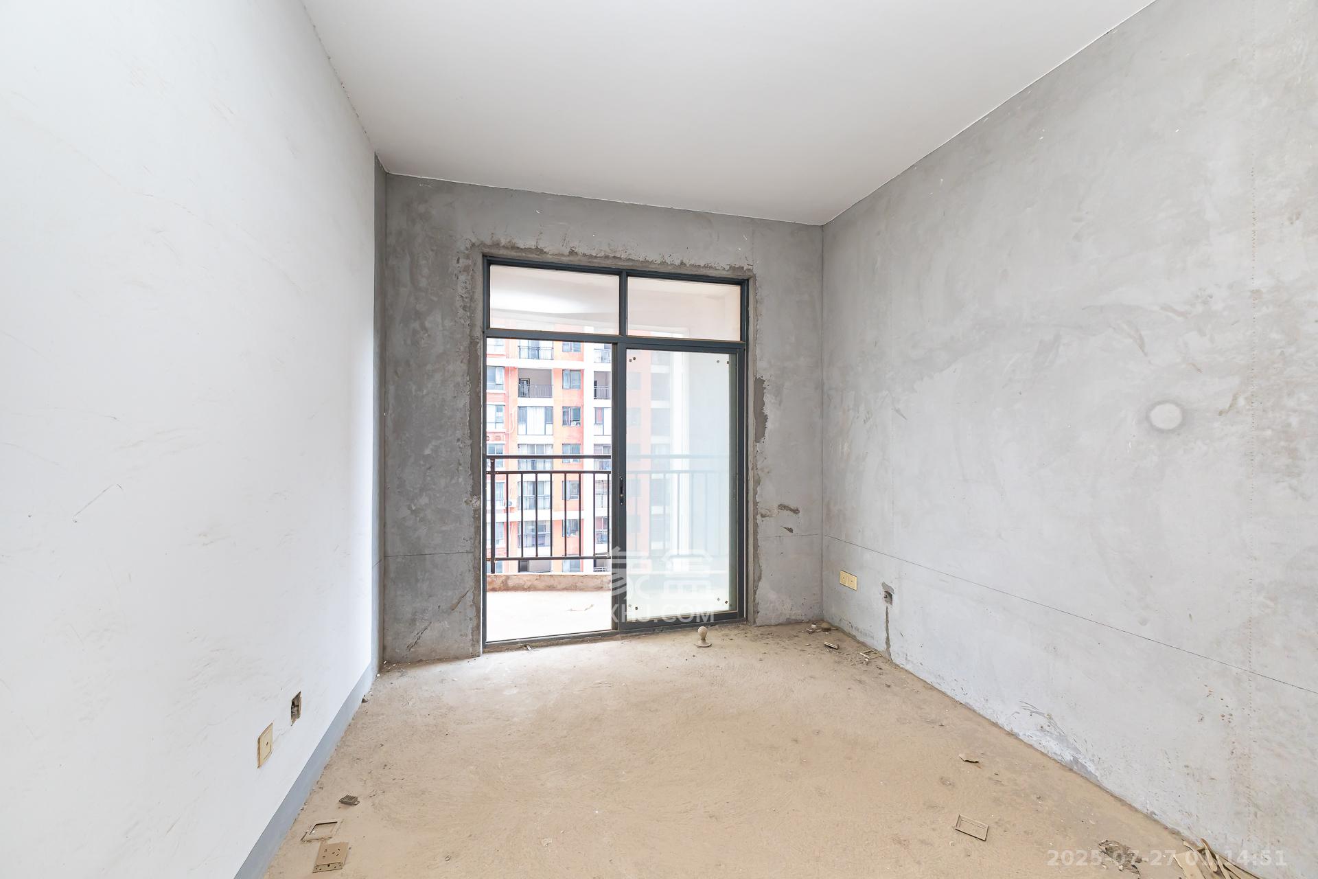 浩龙音乐界  3室2厅2卫    49.8万 浩龙音乐界  3室2厅2卫    49.8万卧室