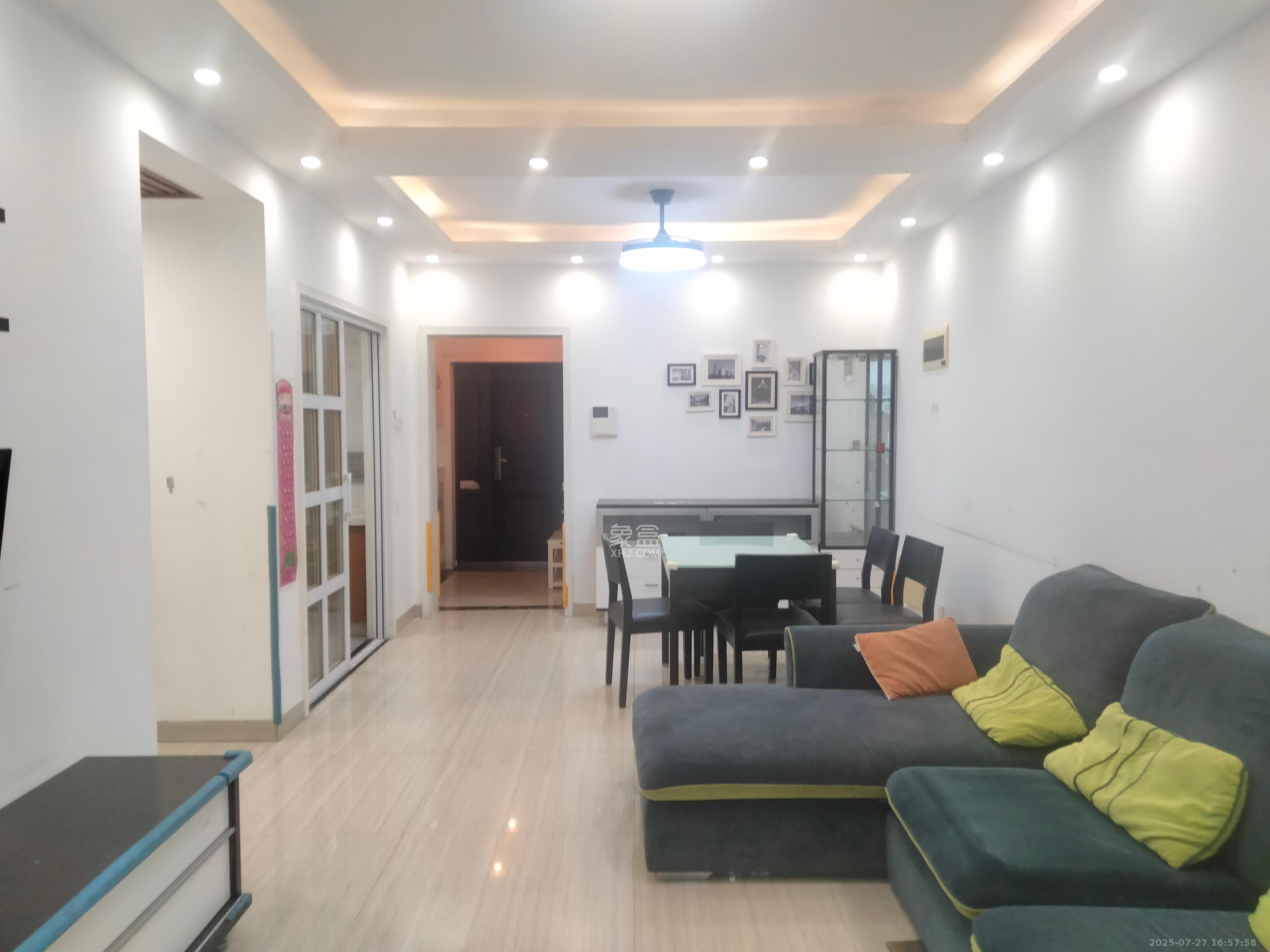 中建芙蓉嘉苑 3室2厅1卫 2200.0元/月 中建芙蓉嘉苑 3室2厅1卫 2200.0元/月室内图