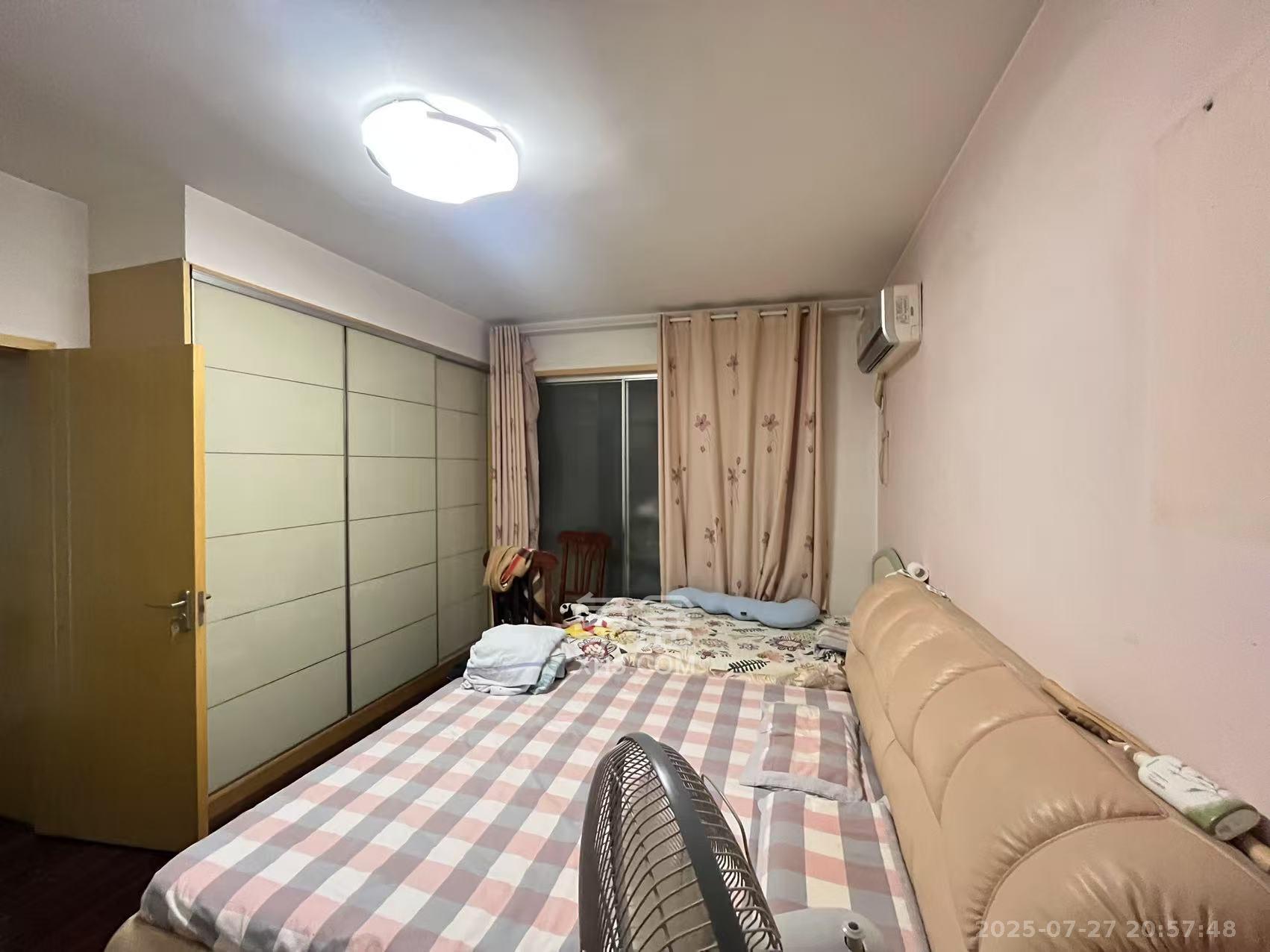 中天枫景园  4室2厅2卫   6800.00元/月室内图