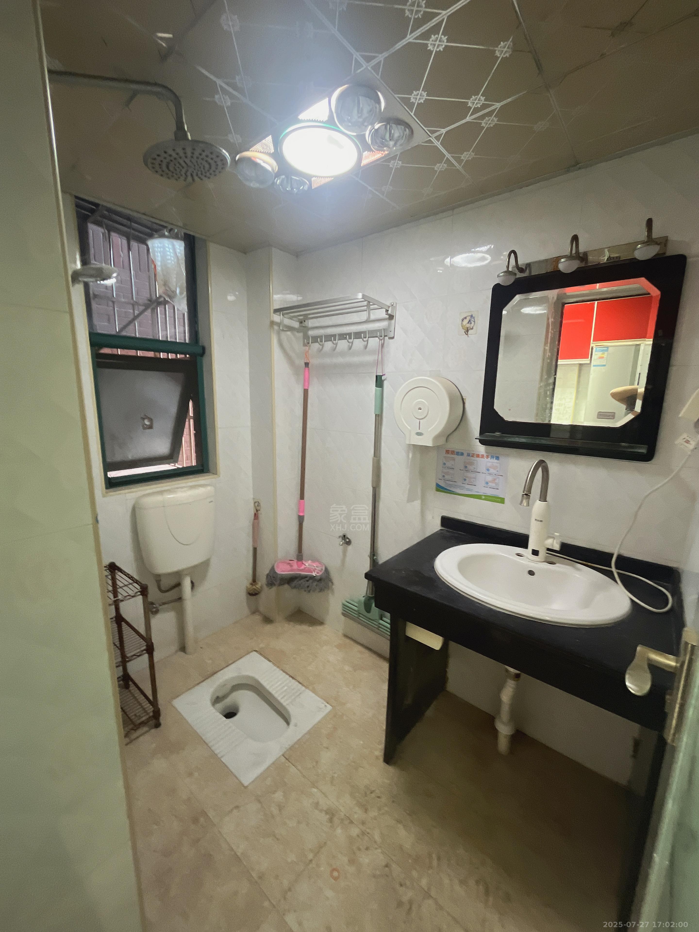 天鹅湖1号 2室2厅1卫 1300.0元/月 天鹅湖1号 2室2厅1卫 1300.0元/月室内图