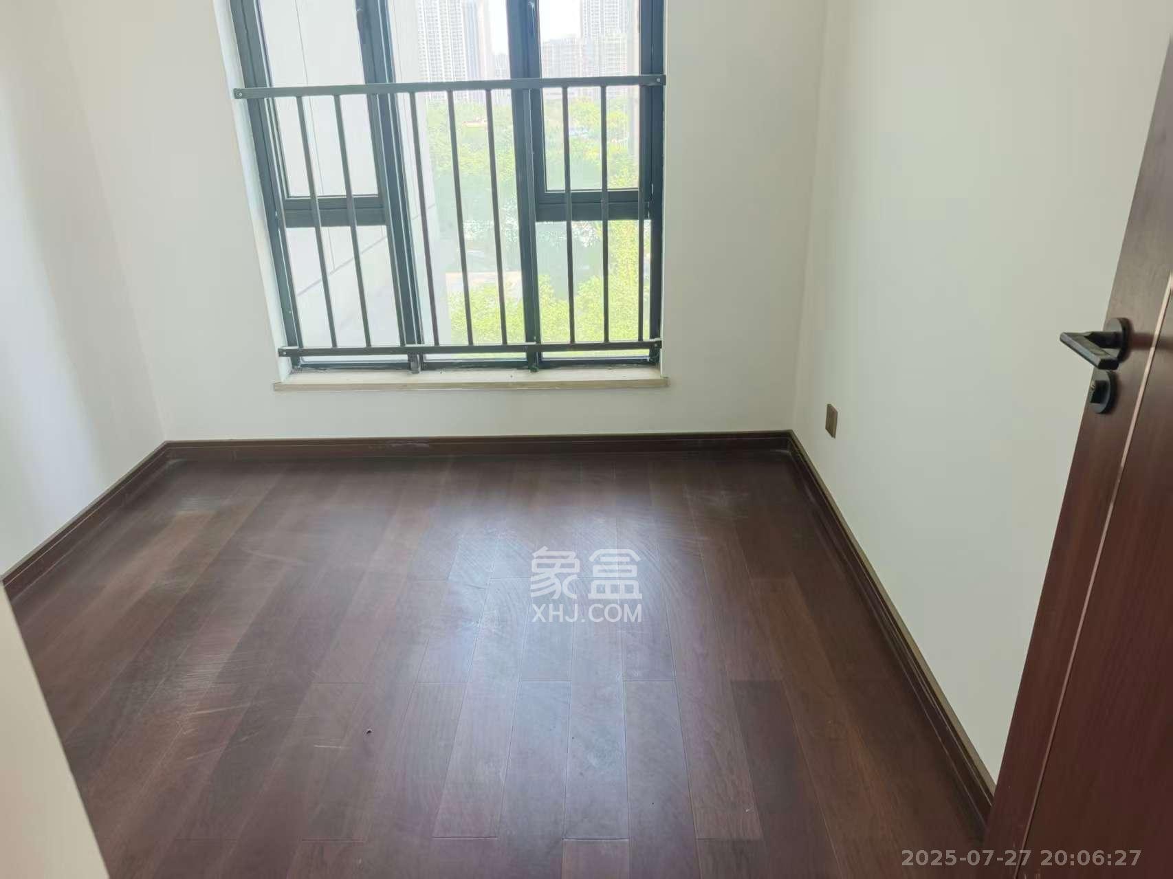 绿地长沙城际空间站（柏仕佳苑）  4室2厅2卫    4200.0元/月室内图