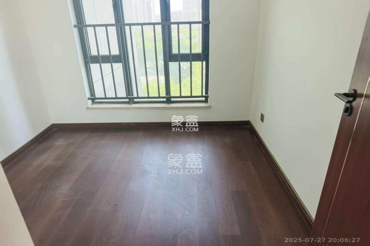 绿地长沙城际空间站(柏仕佳苑)  4室2厅2卫    4200.0元/月 绿地长沙城际空间站(柏仕佳苑)  4室2厅2卫    4200.0元/月室内图