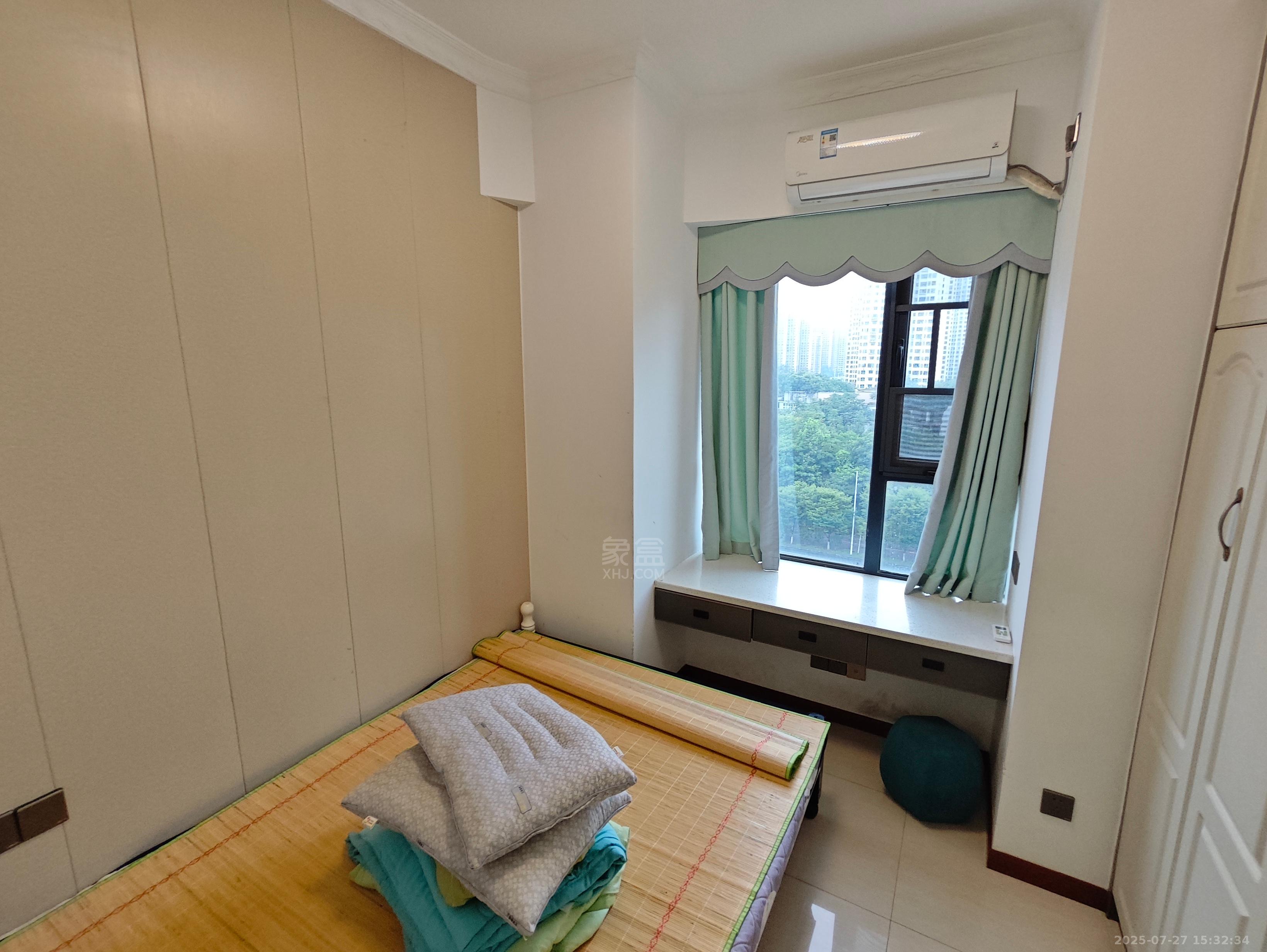 中建江湾壹号  2室1厅1卫   1700.00元/月室内图