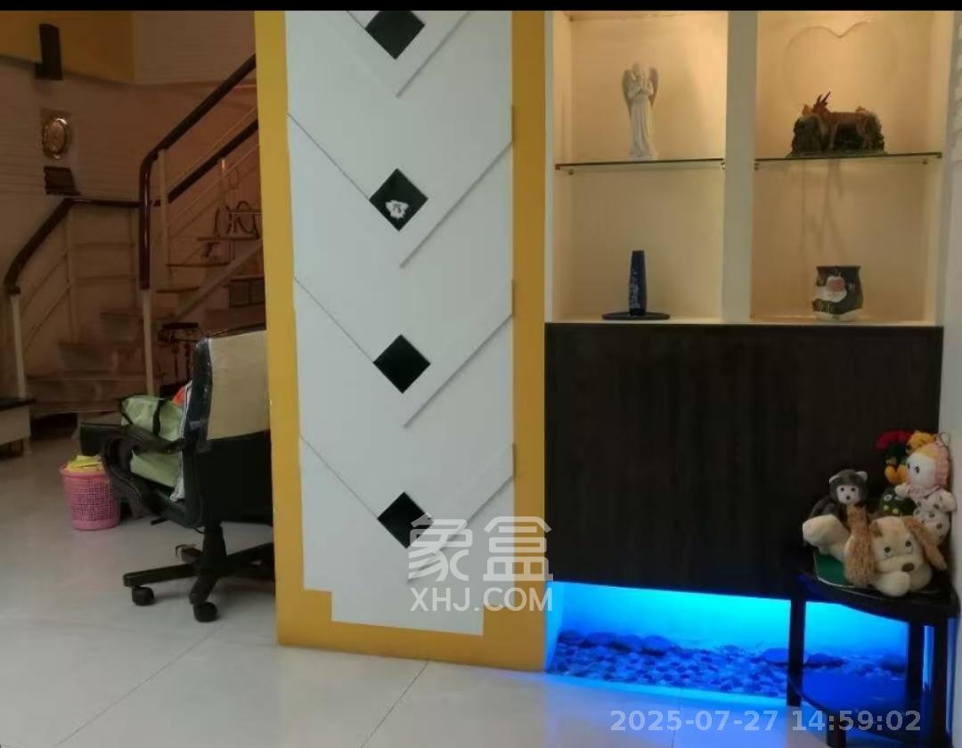 君临天厦 4室2厅2卫 4000.0元/月 君临天厦 4室2厅2卫 4000.0元/月室内图