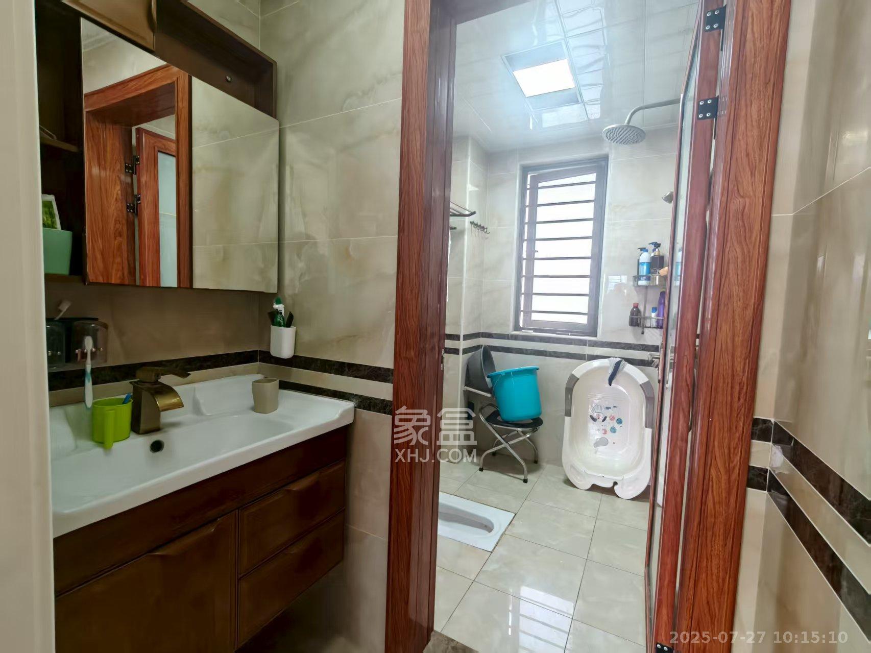 金茂梅溪湖  3室1厅2卫    3600.0元/月室内图