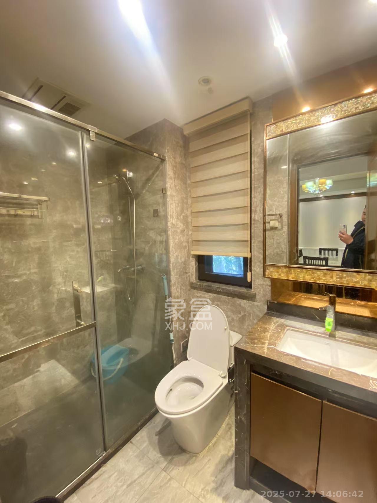 恒大御景天下城一期  3室2厅2卫    4200.0元/月室内图