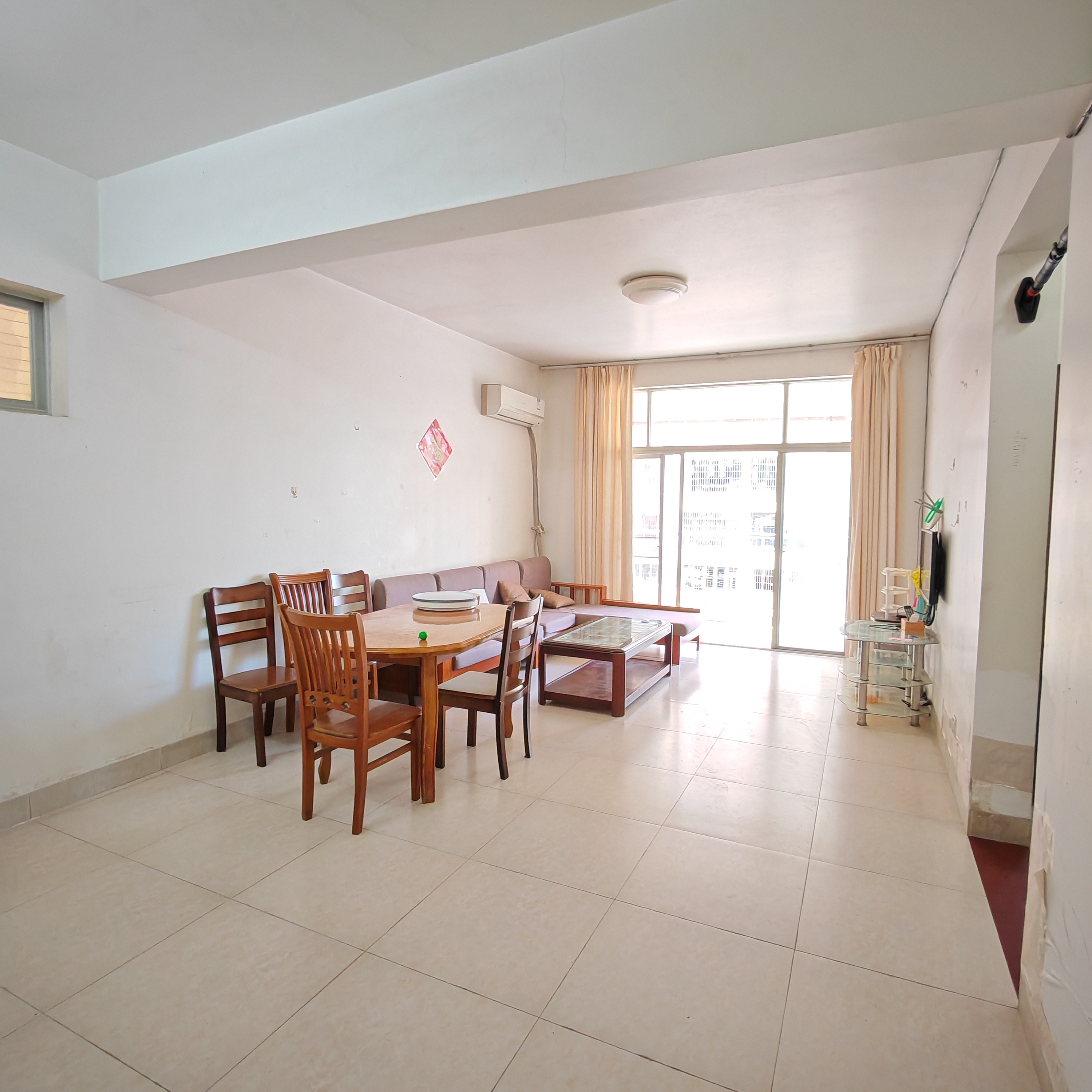 泽丰花园 2室2厅1卫 2000.0元/月 泽丰花园 2室2厅1卫 2000.0元/月室内图