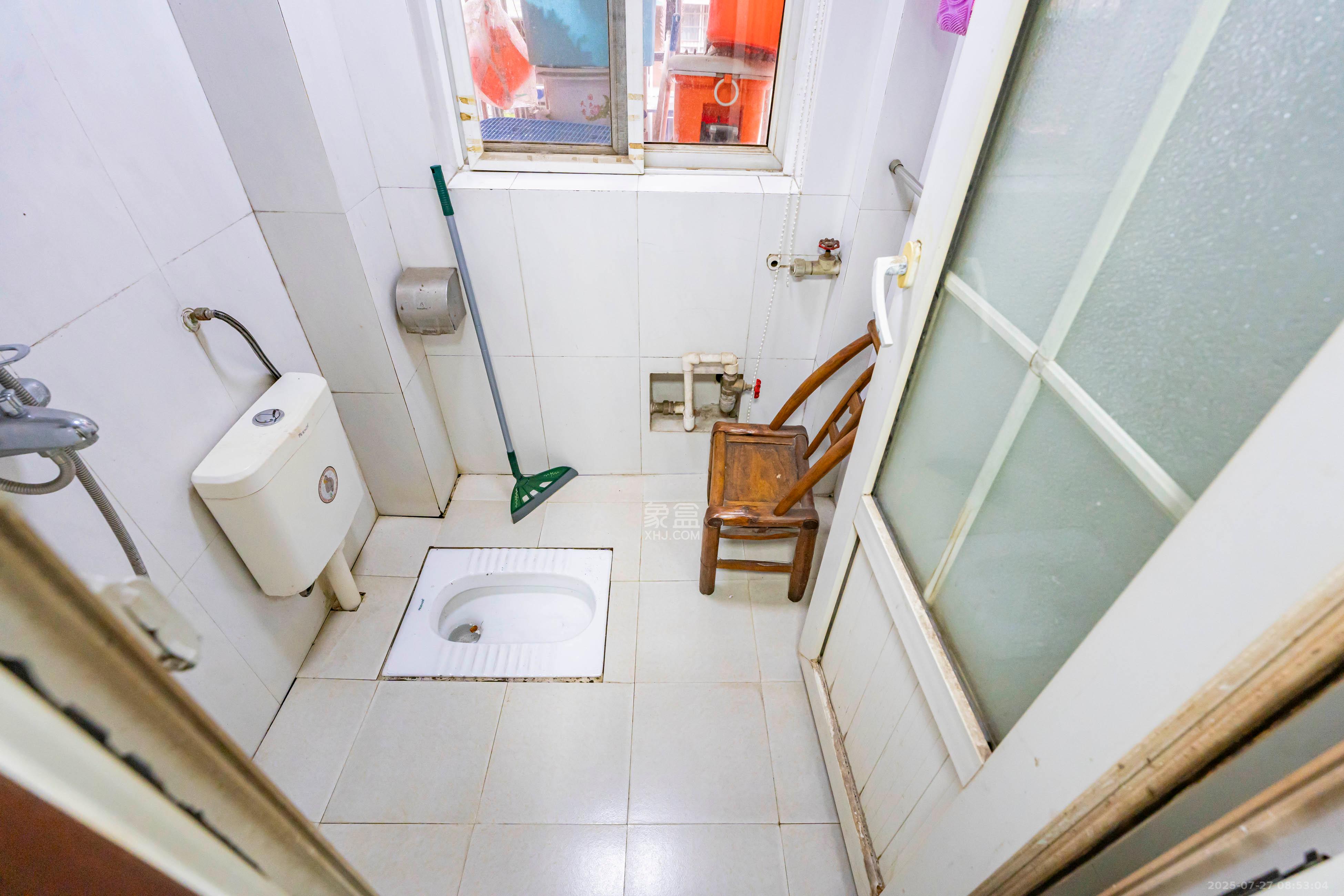 金地园  3室2厅0卫    2000.0元/月室内图