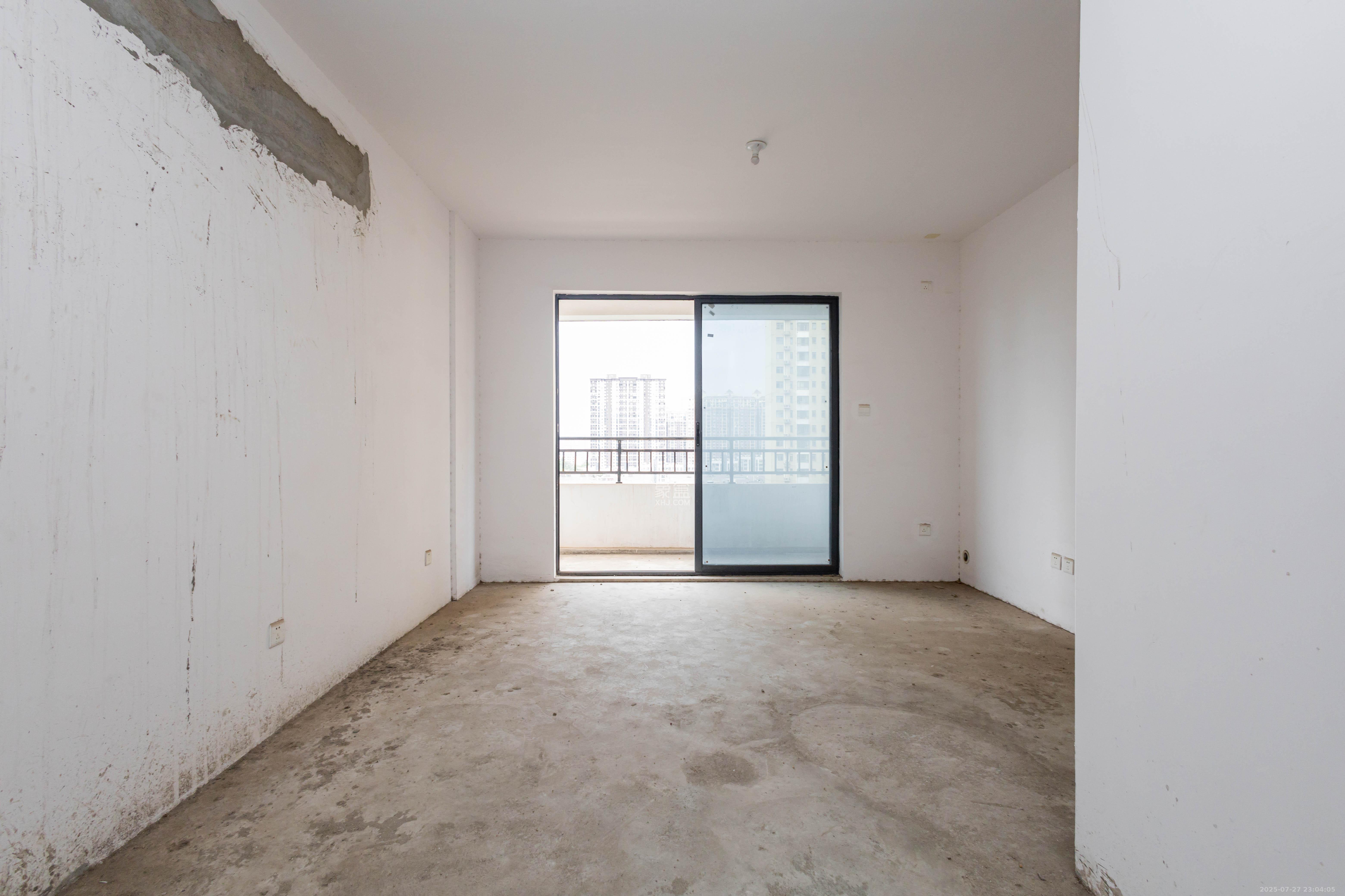 中国铁建国际城二期 4室2厅2卫 68.8万 中国铁建国际城二期 4室2厅2卫 68.8万客厅