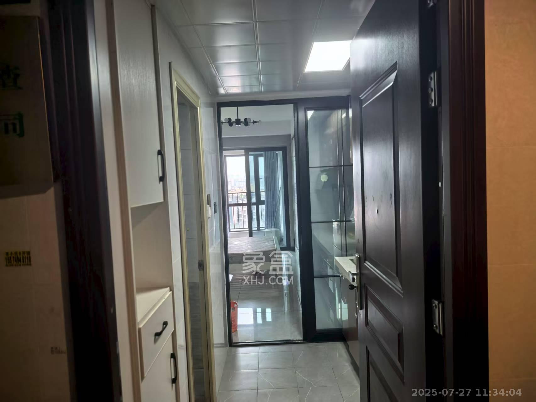 中海新城熙岸(中信新城五期) 3室2厅2卫 1300.0元/月 中海新城熙岸(中信新城五期) 3室2厅2卫 1300.0元/月室内图