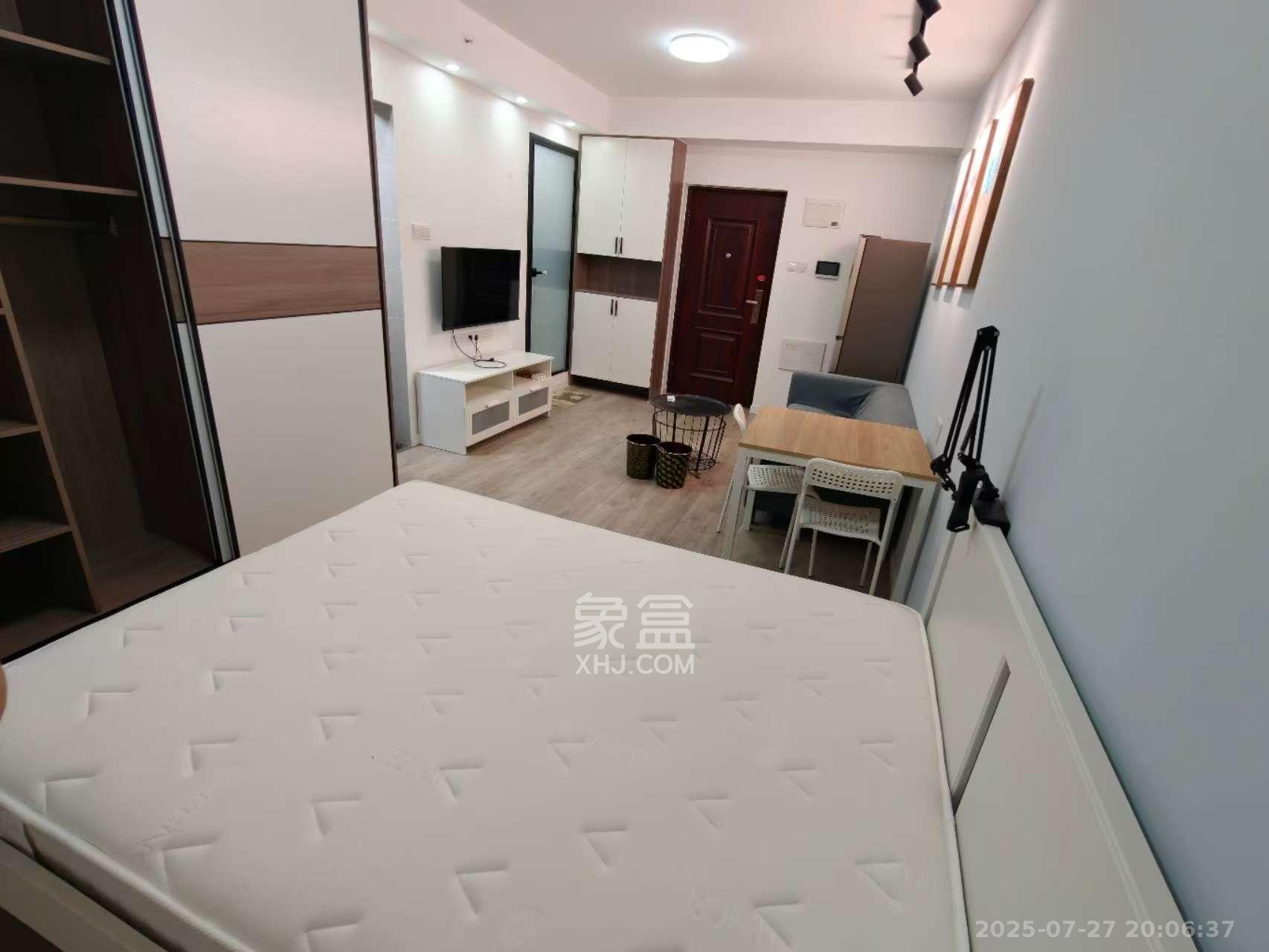 天健城  1室1厅1卫    2200.0元/月 天健城  1室1厅1卫    2200.0元/月室内图