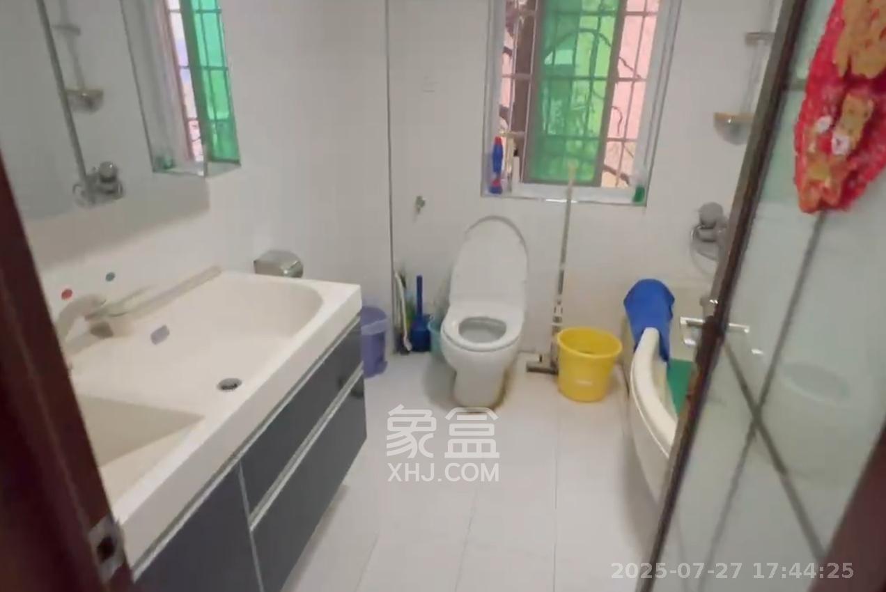 名都花园  4室2厅2卫    4500.0元/月 名都花园  4室2厅2卫    4500.0元/月室内图