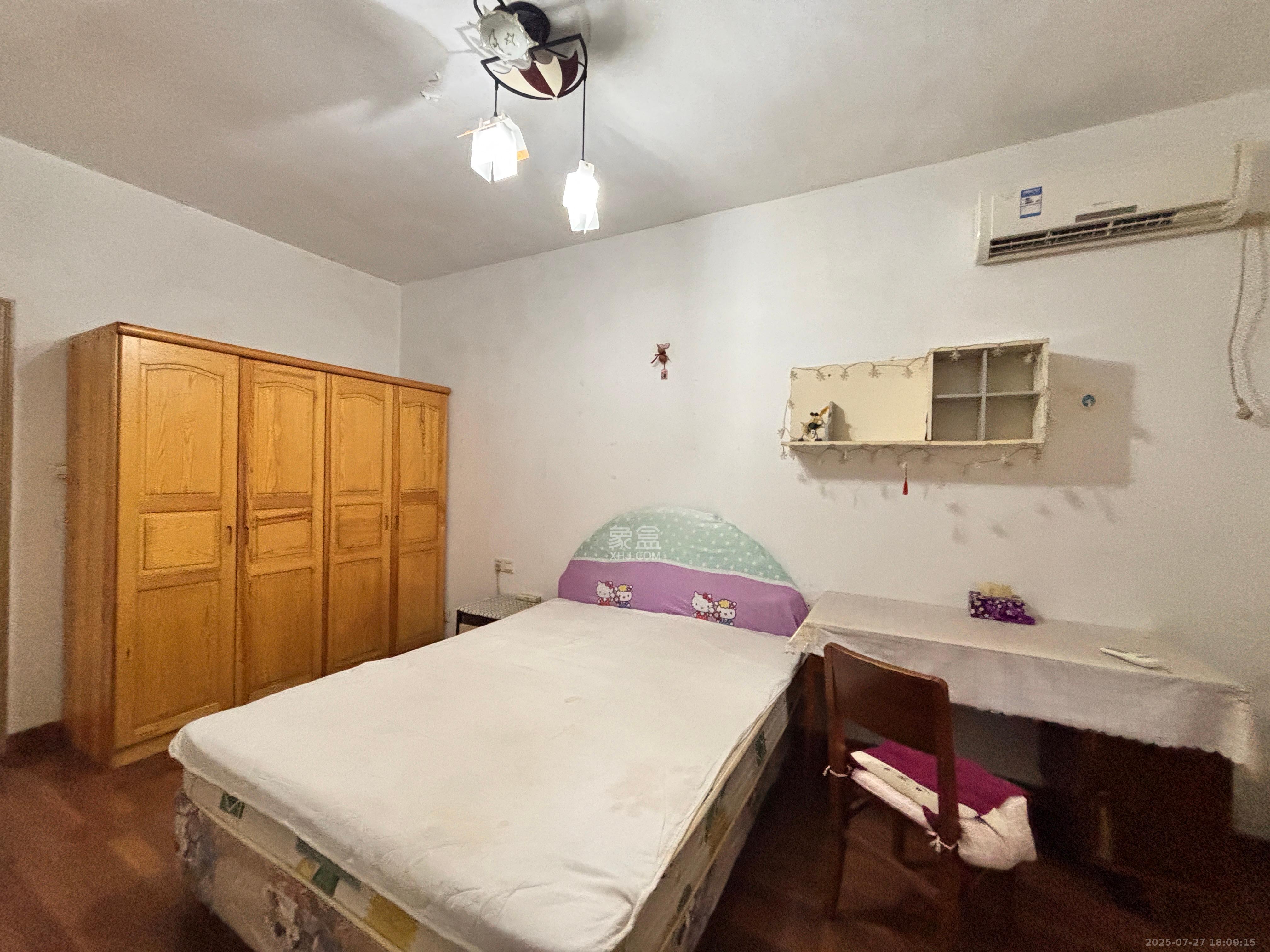 大众传媒教师公寓 3室2厅2卫 1800.0元/月 大众传媒教师公寓 3室2厅2卫 1800.0元/月室内图