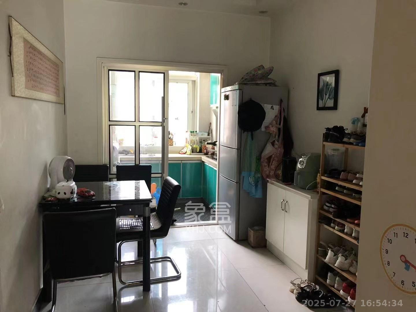 山水湾 1室2厅1卫 1800.0元/月 山水湾 1室2厅1卫 1800.0元/月室内图