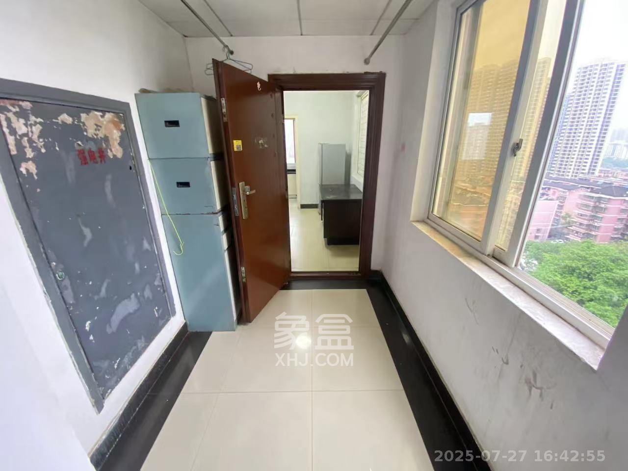 巧克力空间（建鸿达现代大厦）  1室1厅1卫   1600.00元/月室内图
