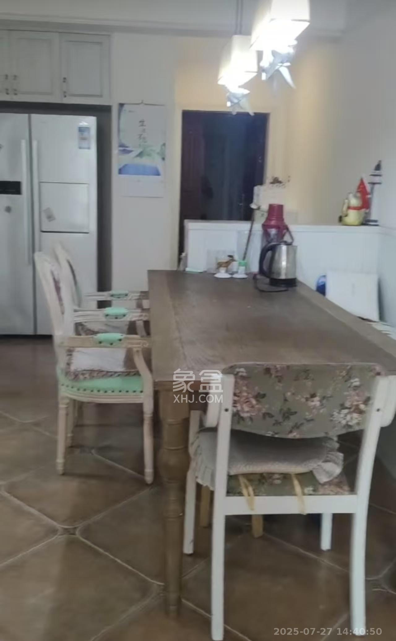 湖南报业文化城（米地亚家园）  4室2厅2卫    2000.0元/月室内图