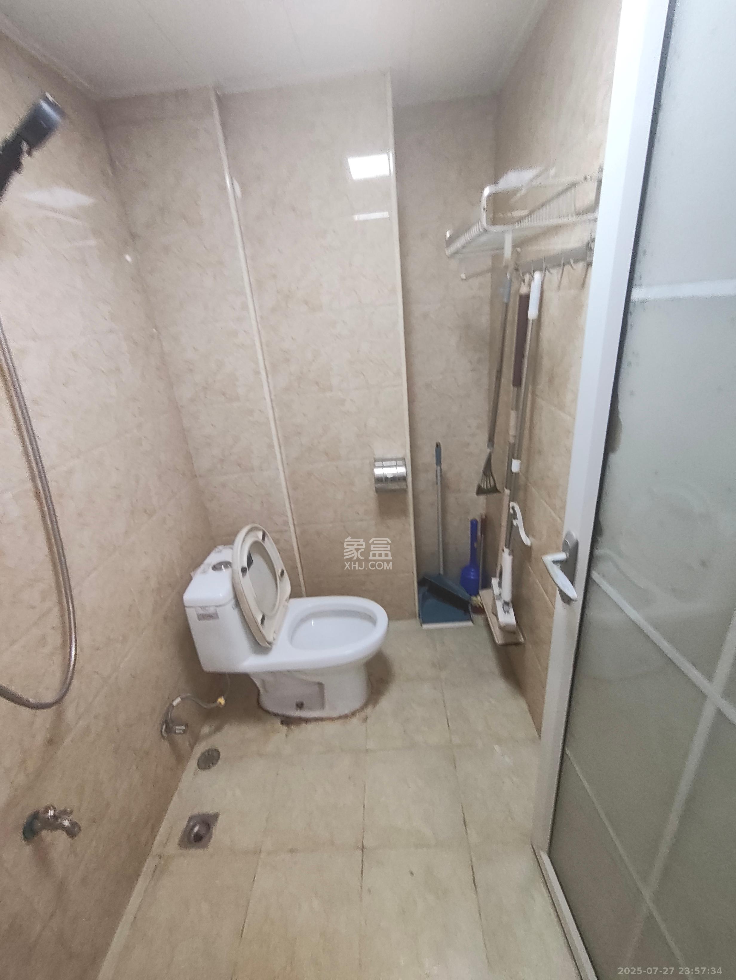 新青年公寓 2室1厅1卫 2600.0元/月 新青年公寓 2室1厅1卫 2600.0元/月室内图