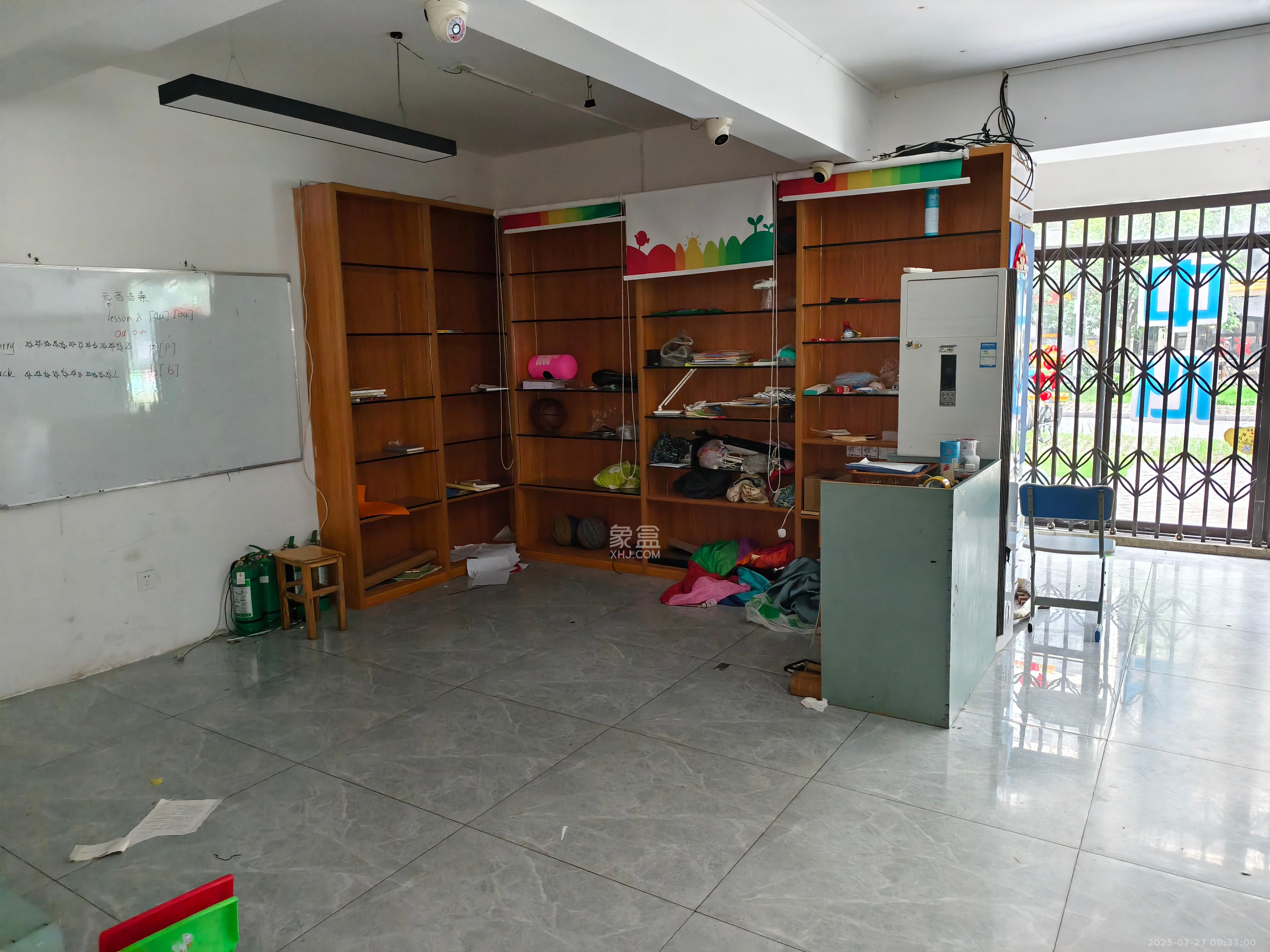 惟盛园 4室2厅2卫 3800.0元/月 惟盛园 4室2厅2卫 3800.0元/月室内图