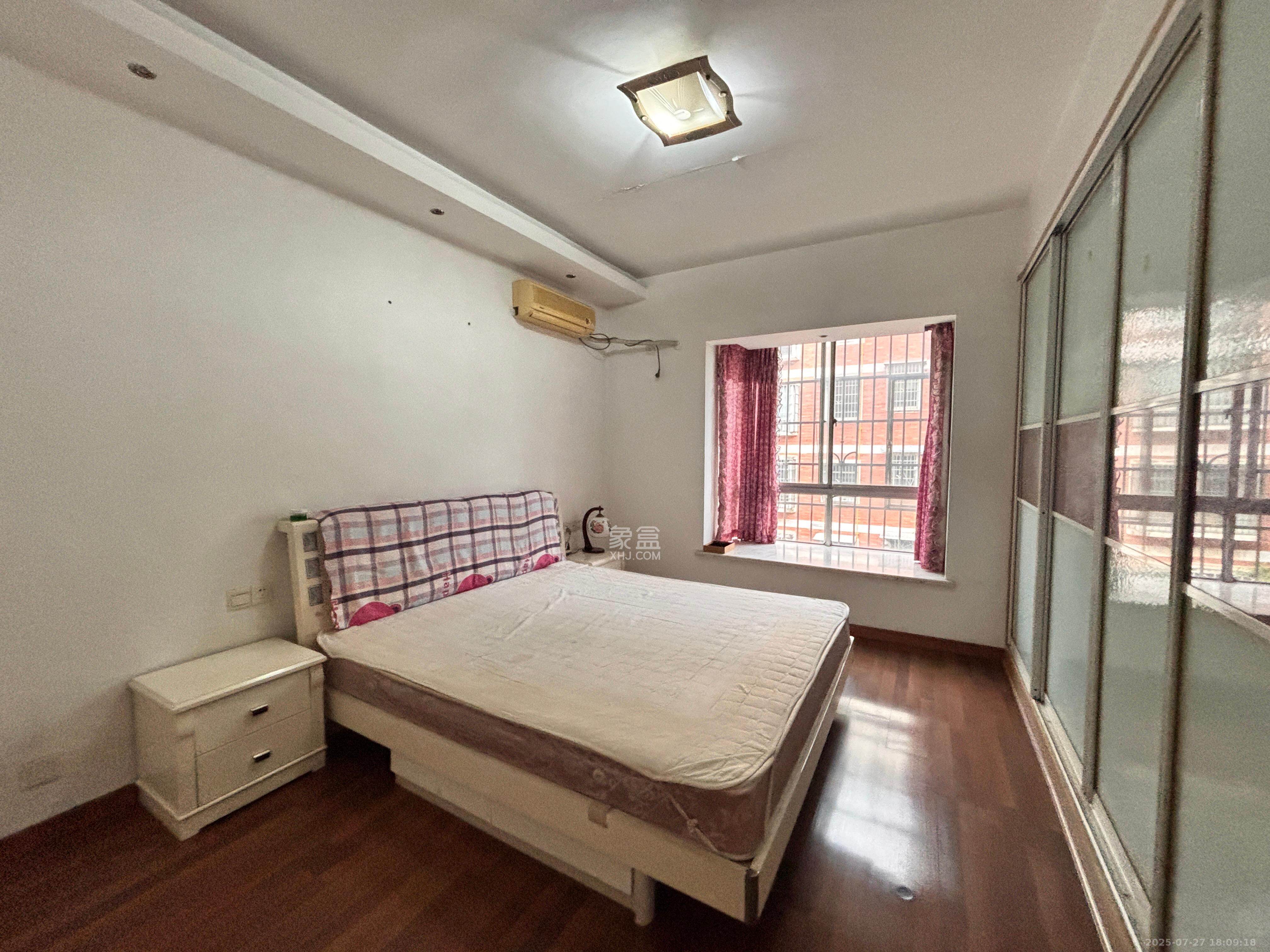 大众传媒教师公寓 3室2厅2卫 1800.0元/月 大众传媒教师公寓 3室2厅2卫 1800.0元/月室内图